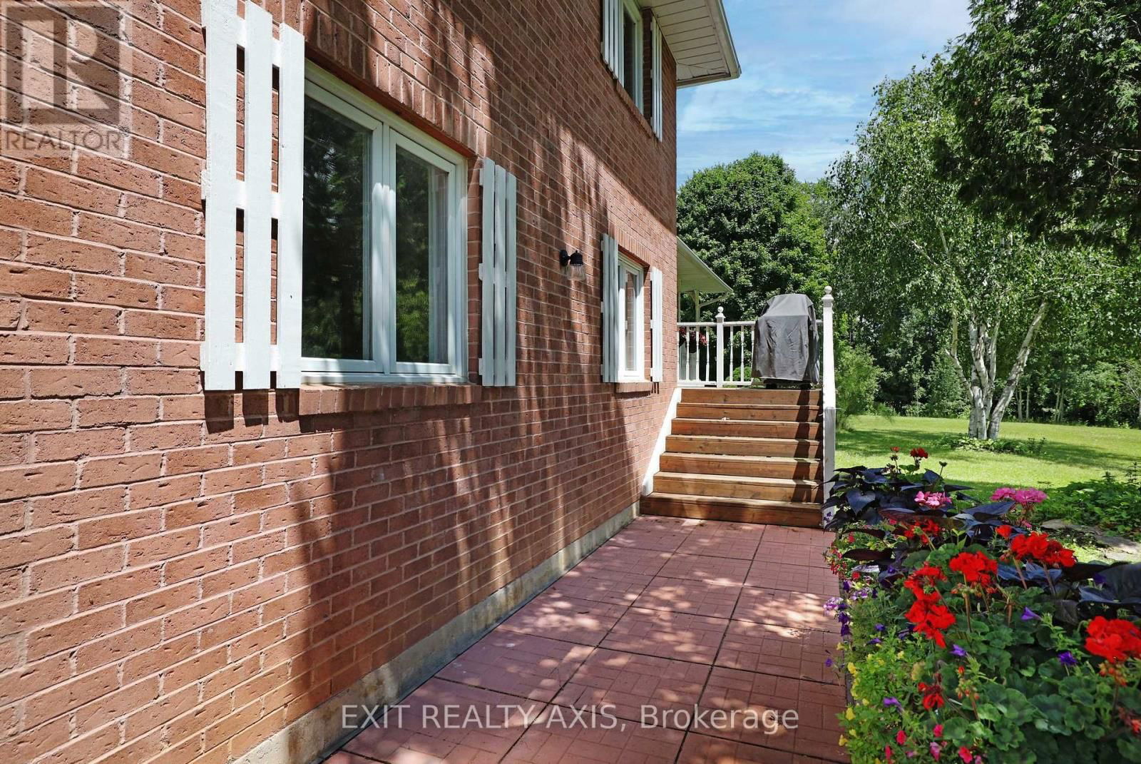 42 STRICKLAND ROAD Image 3