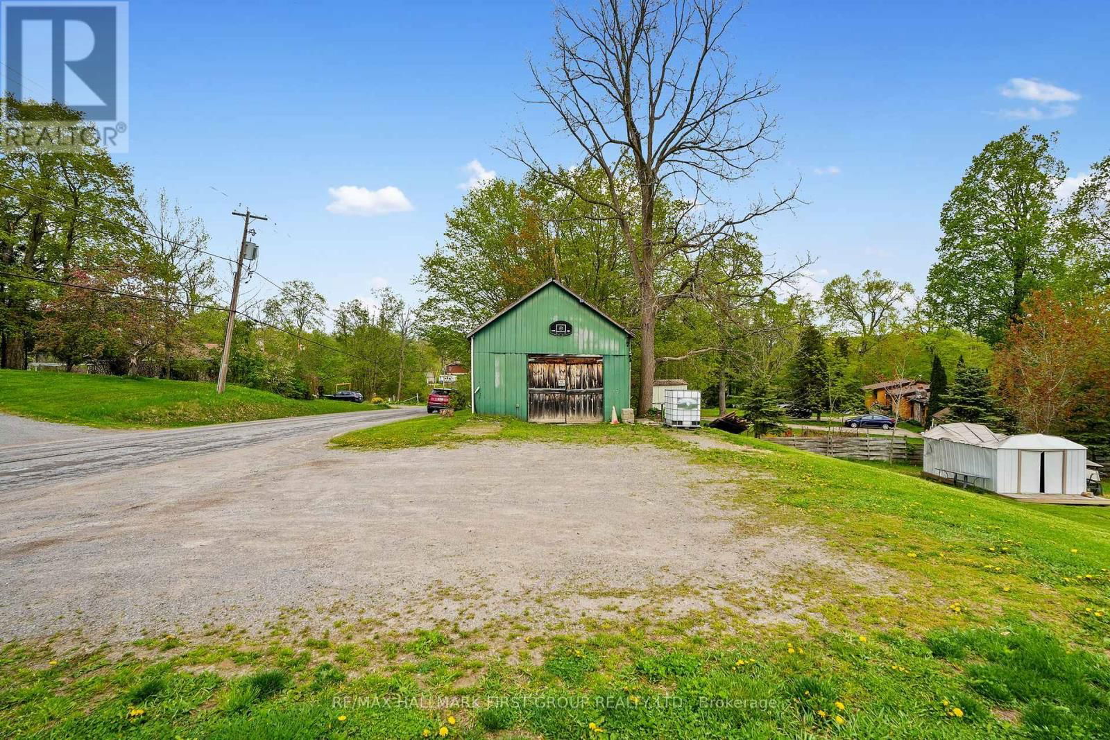 19 HALSTEAD ROAD Image 31