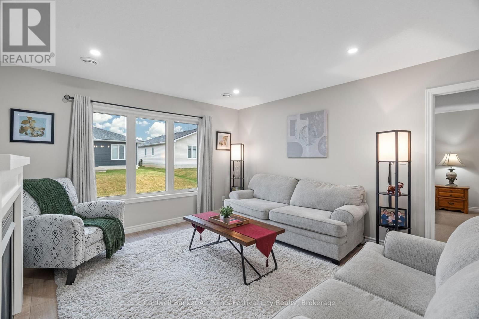 237 LAKE BREEZE DRIVE Image 17