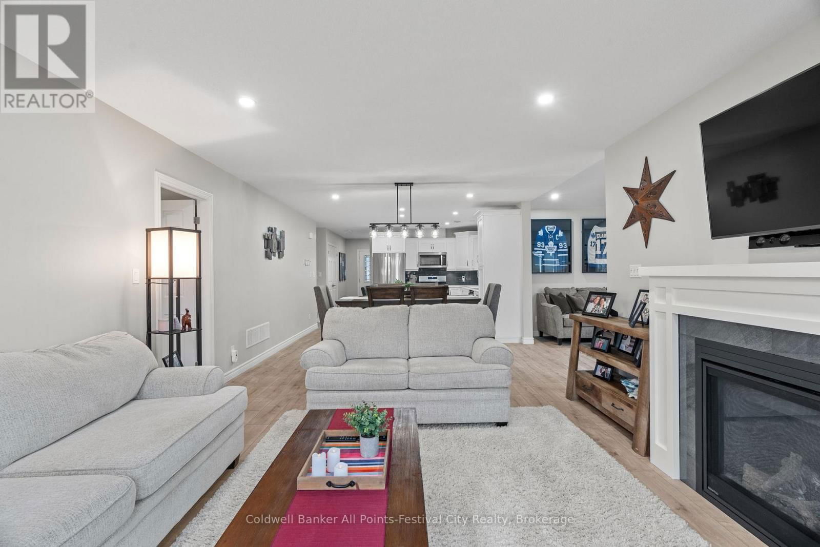 237 LAKE BREEZE DRIVE Image 20