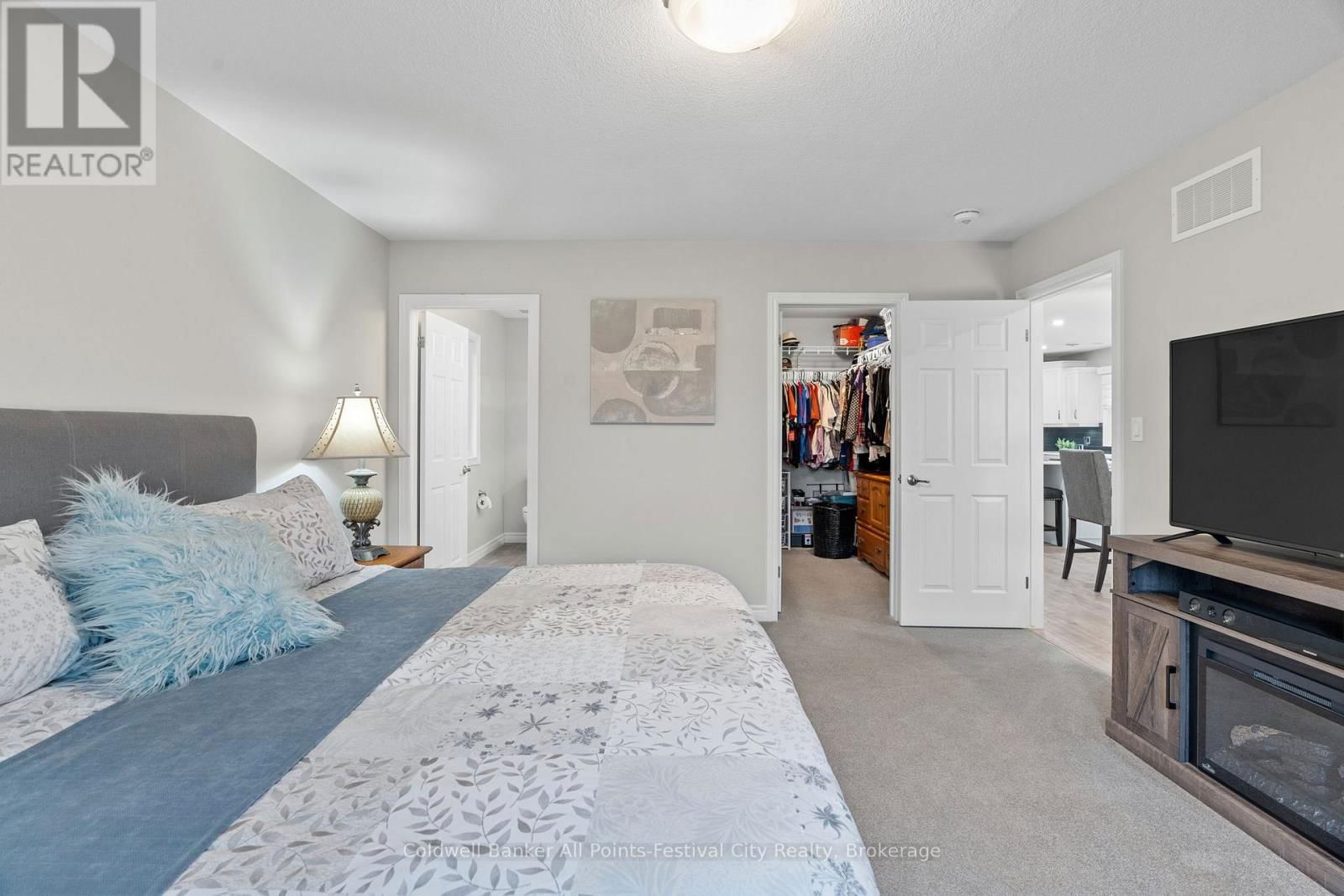237 LAKE BREEZE DRIVE Image 24
