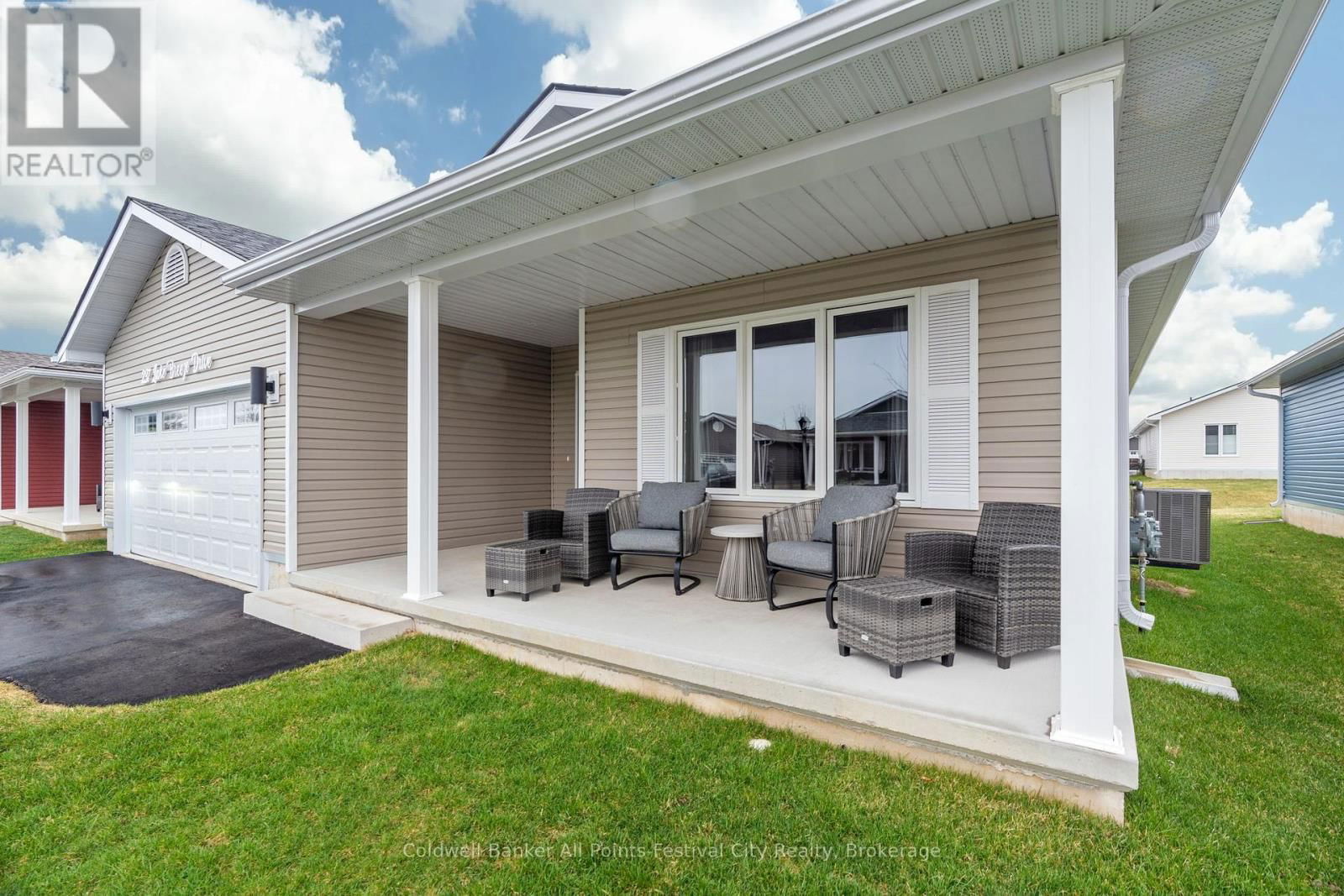 237 LAKE BREEZE DRIVE Image 36