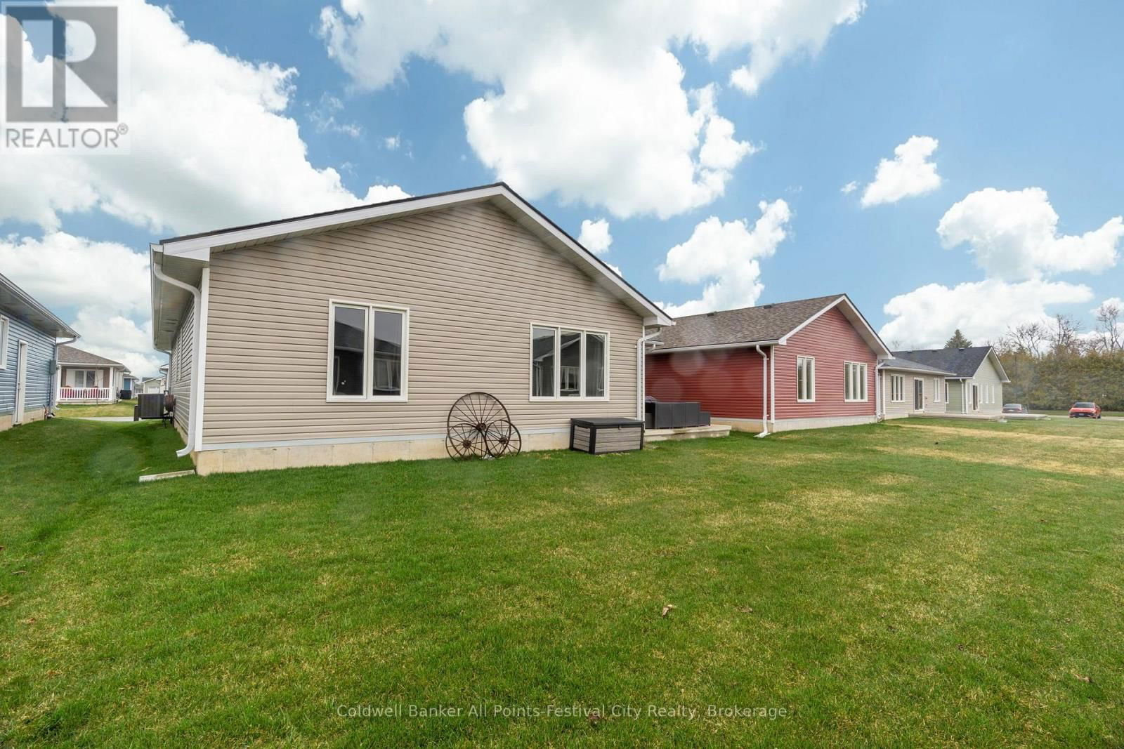 237 LAKE BREEZE DRIVE Image 37