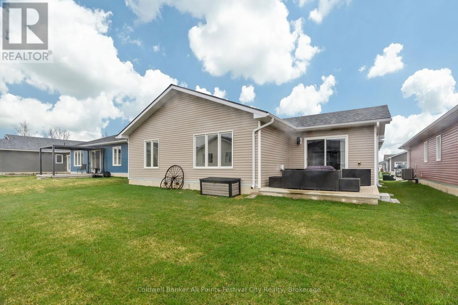 237 LAKE BREEZE DRIVE Image 38