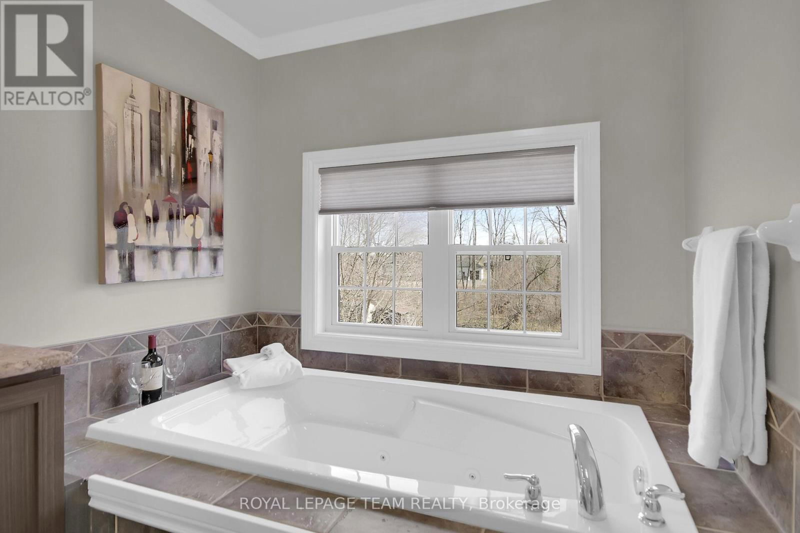 1621 SHAUNA CRESCENT Image 25