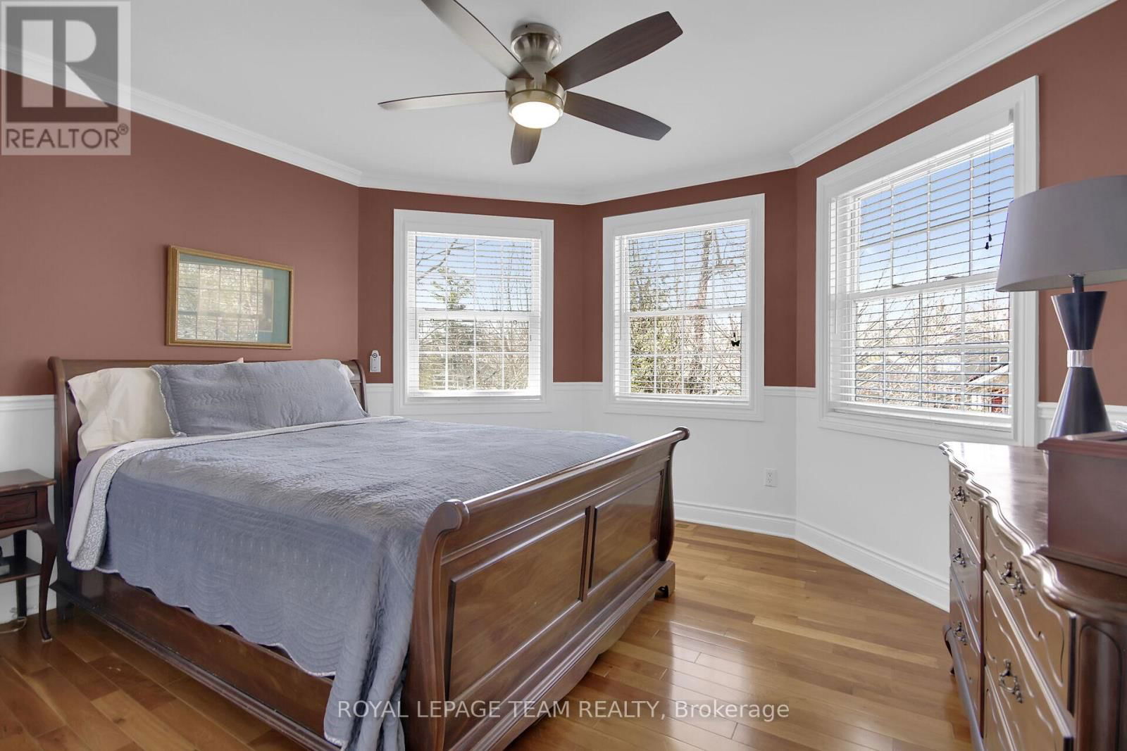 1621 SHAUNA CRESCENT Image 26