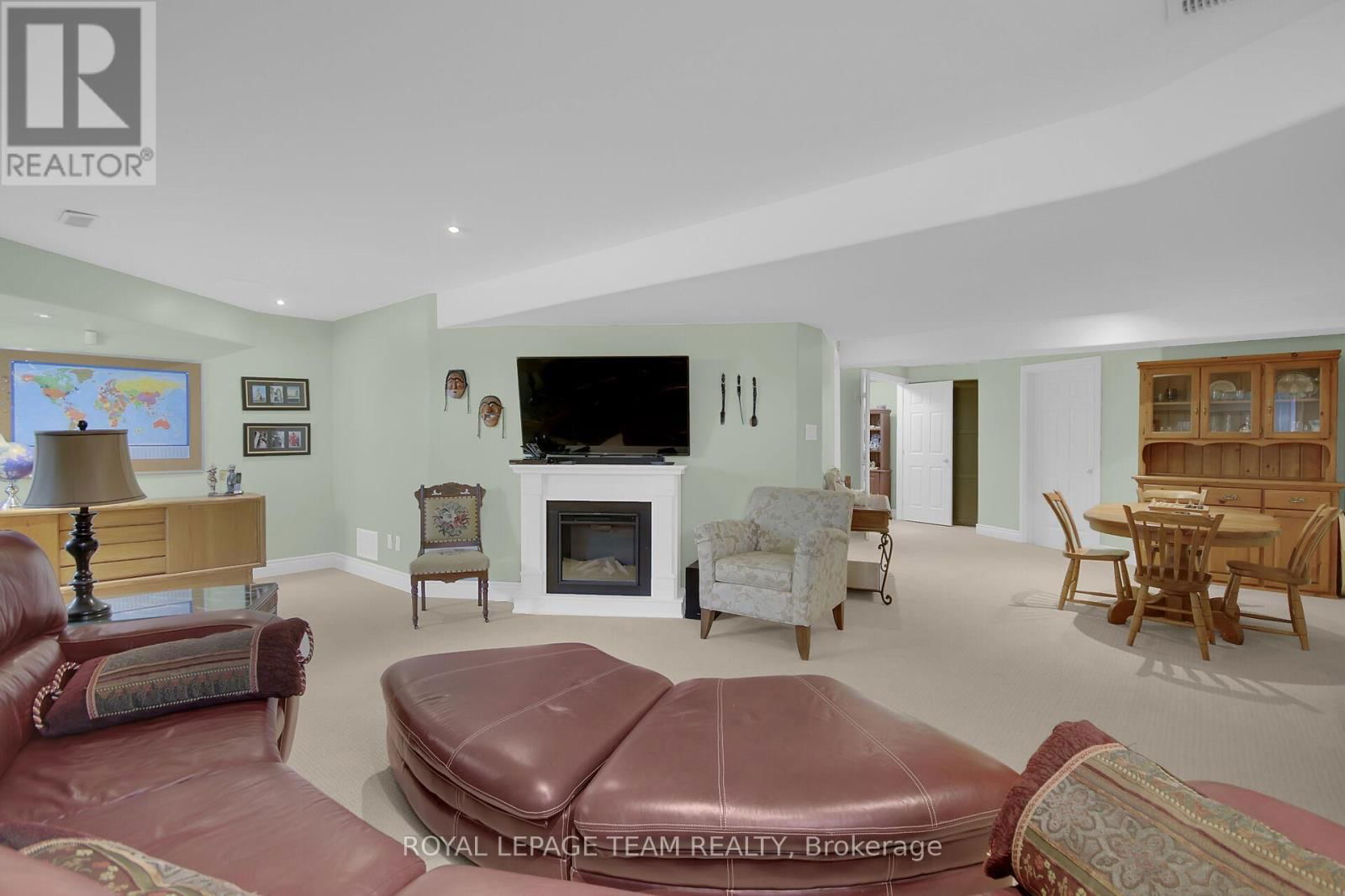 1621 SHAUNA CRESCENT Image 31