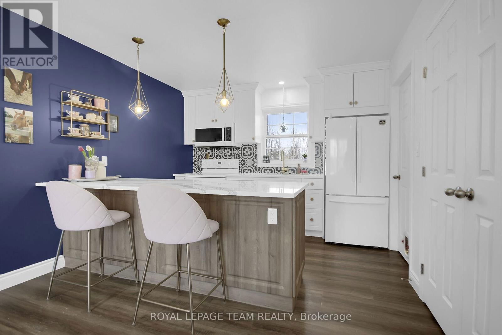 1621 SHAUNA CRESCENT Image 39