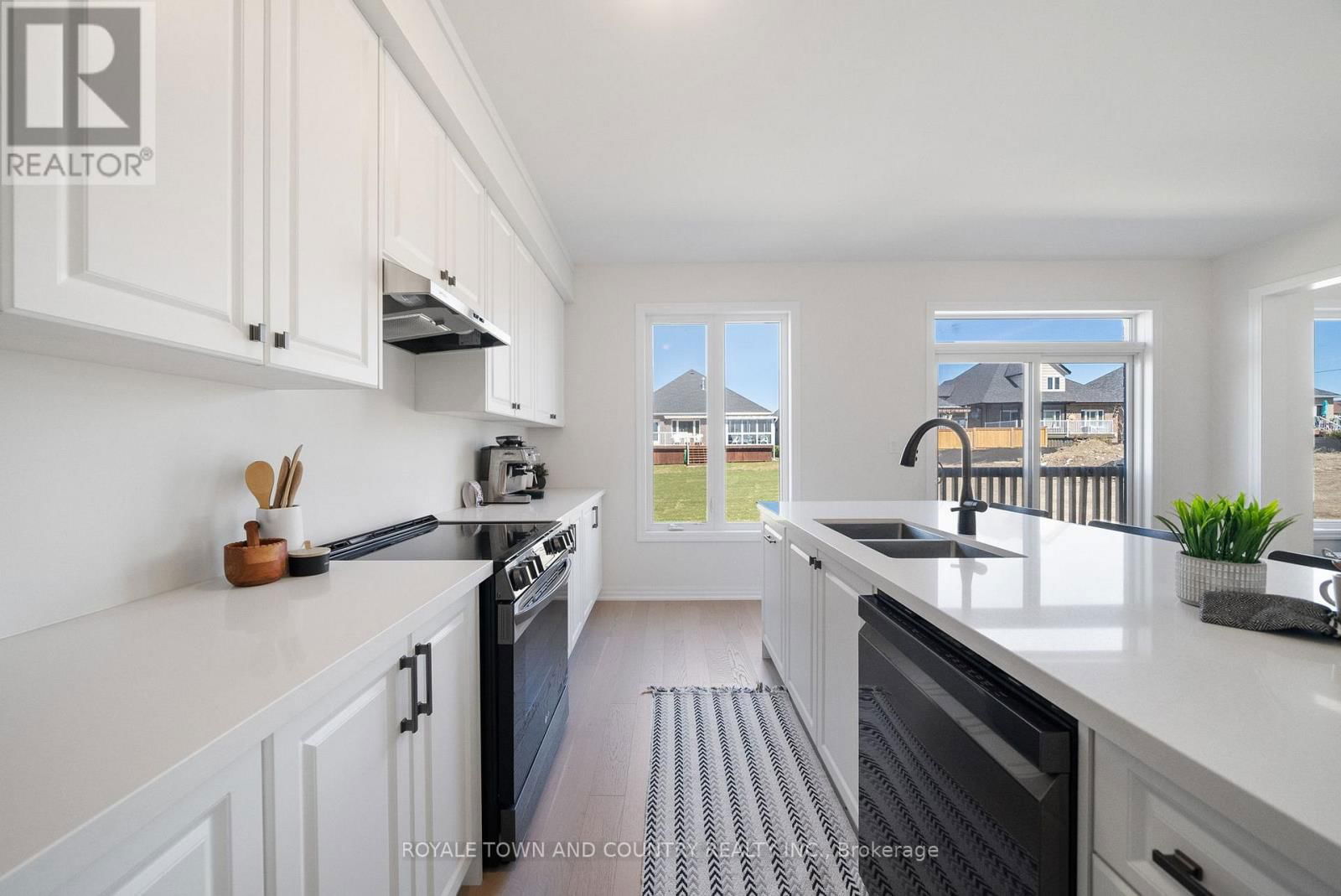42 DOBSON STREET Image 13