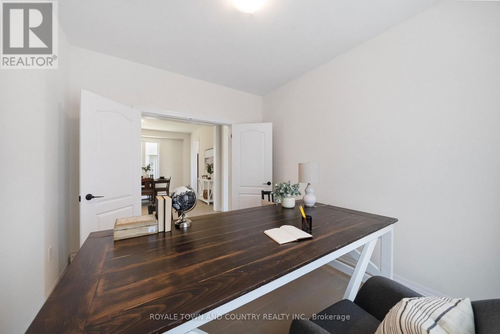 42 DOBSON STREET Image 21