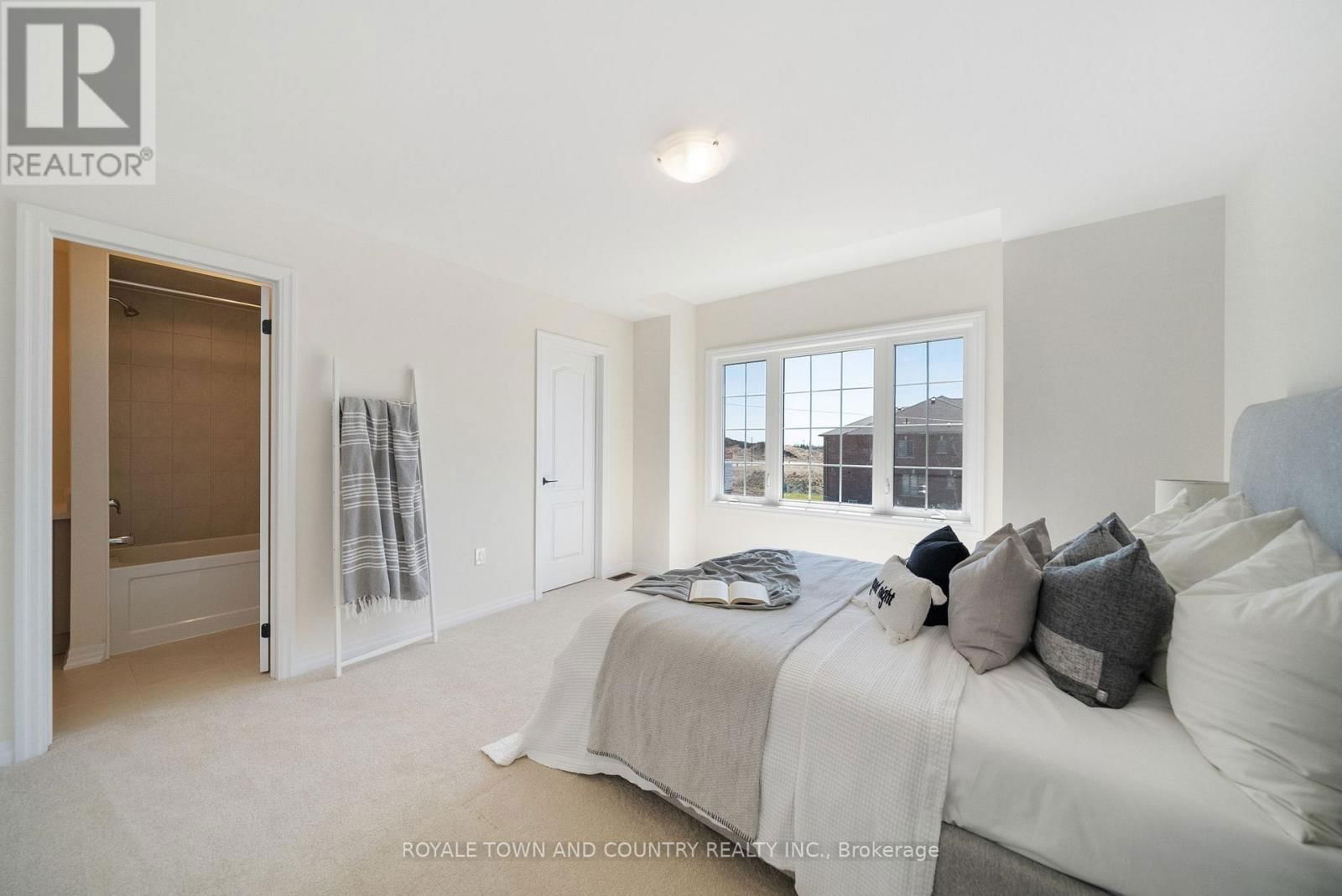 42 DOBSON STREET Image 23