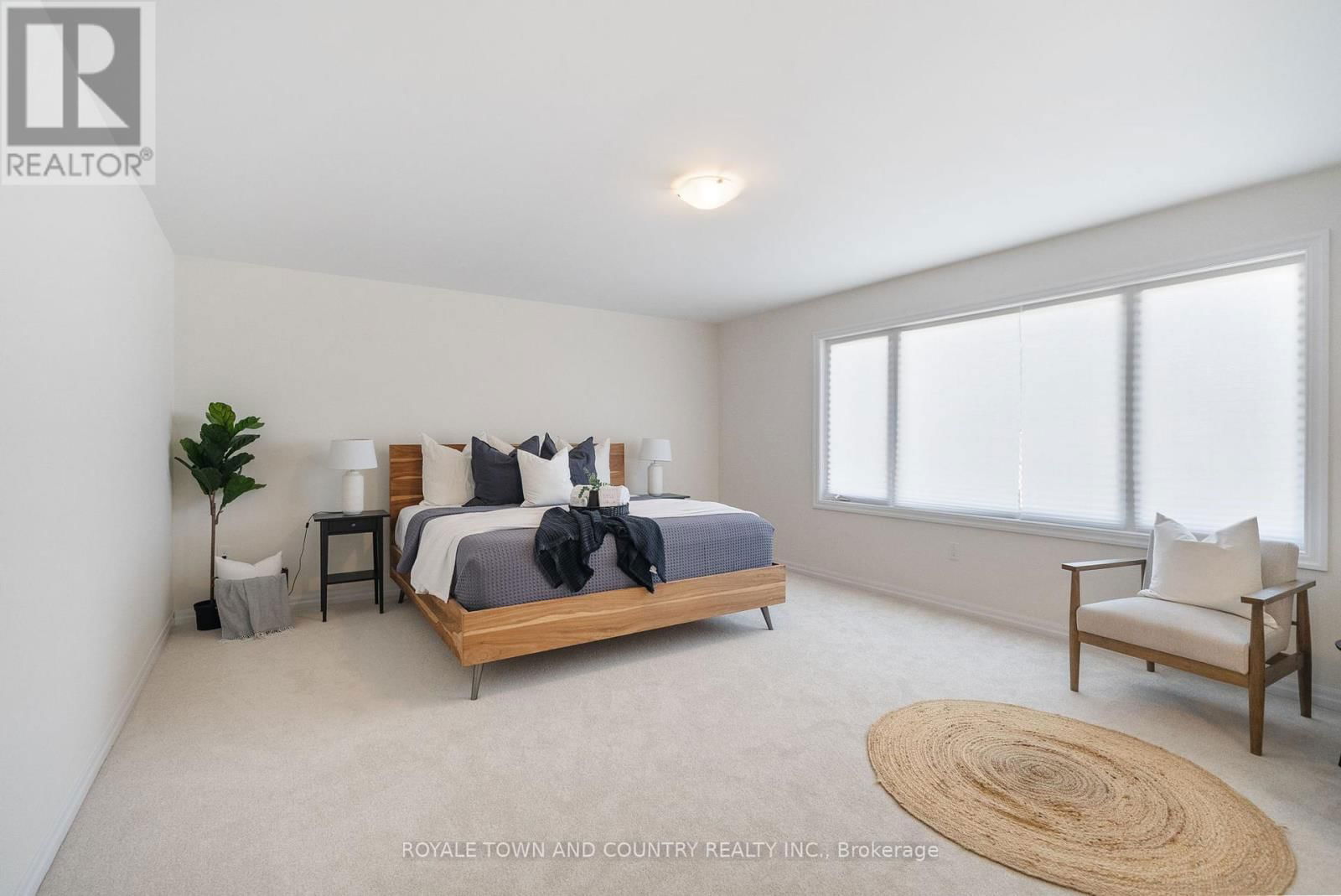 42 DOBSON STREET Image 32
