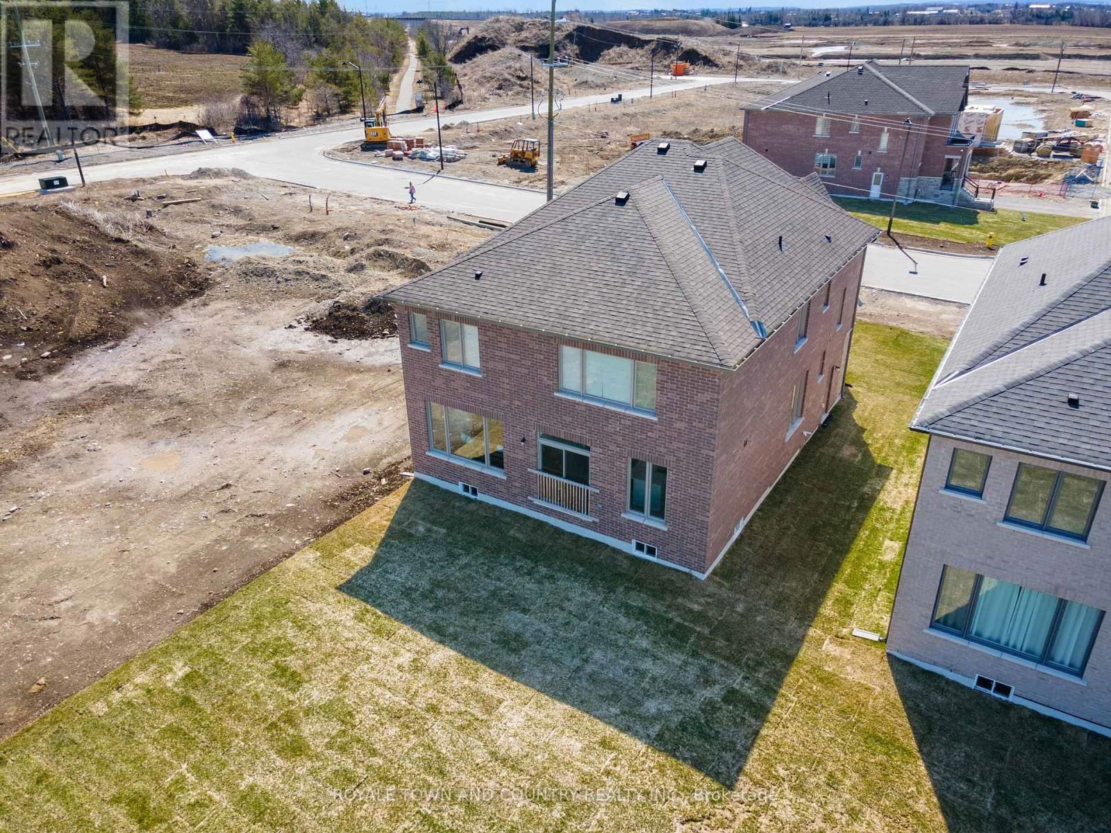 42 DOBSON STREET Image 38