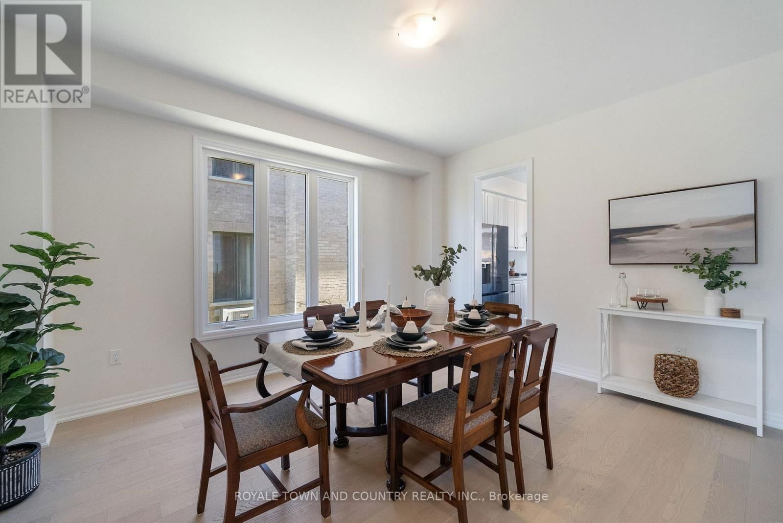42 DOBSON STREET Image 6