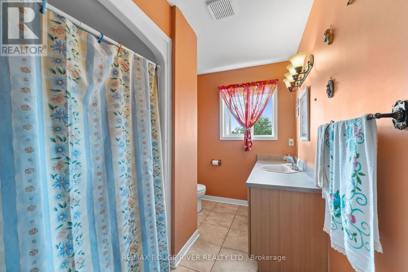 390 JAKOBI ROAD Image 12