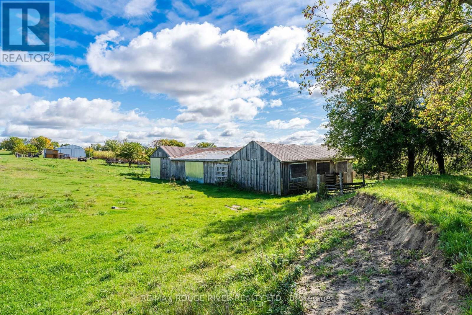 390 JAKOBI ROAD Image 23