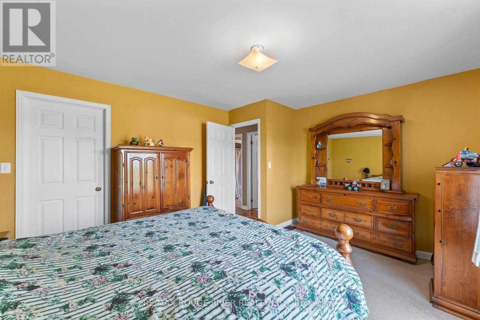 390 JAKOBI ROAD Image 8