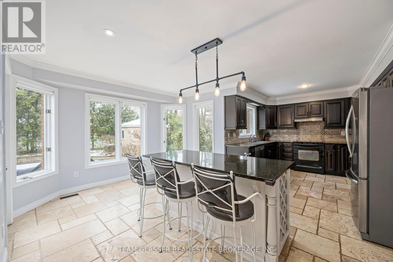 103 ROSE HIP PLACE Image 12