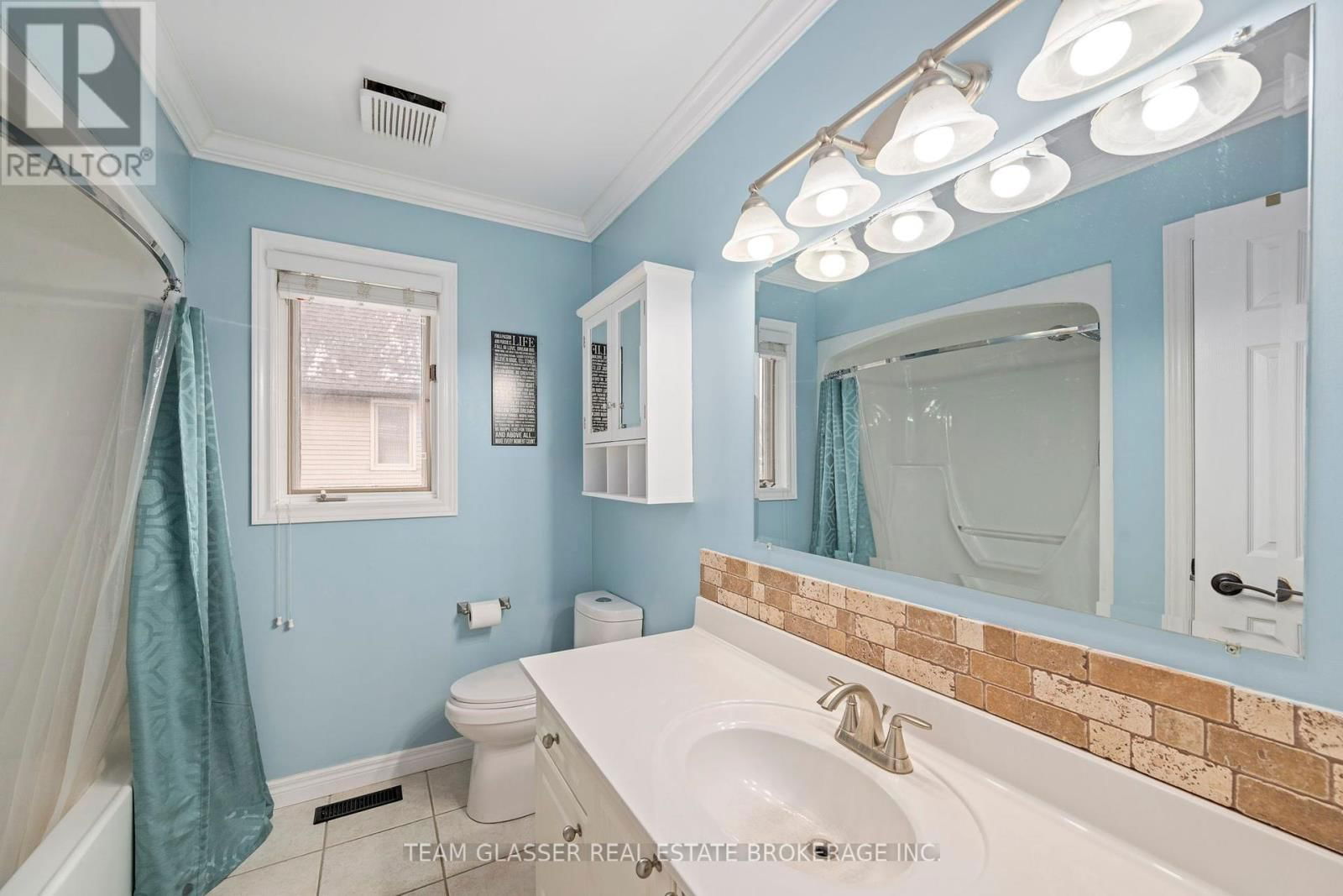 103 ROSE HIP PLACE Image 17