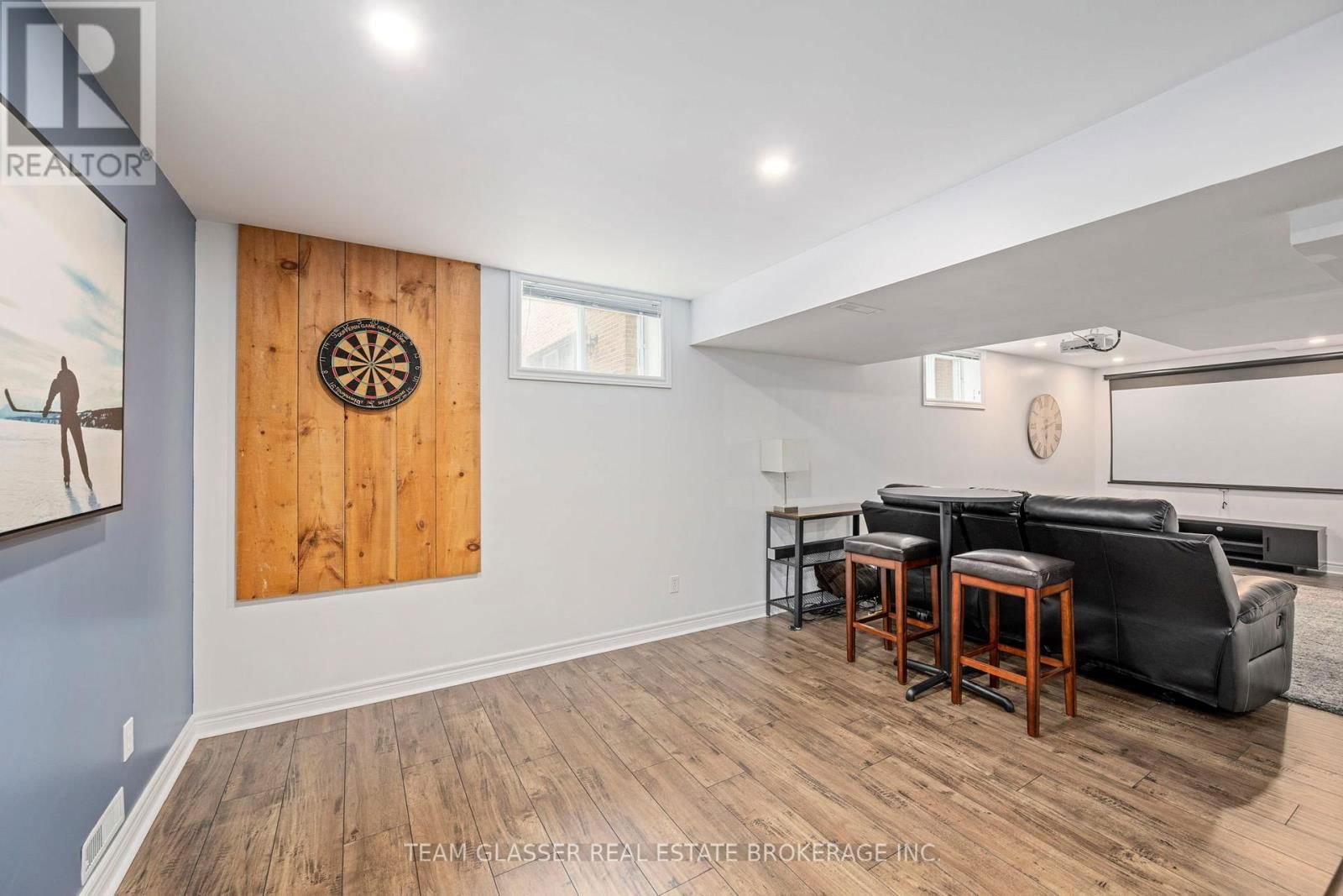 103 ROSE HIP PLACE Image 33