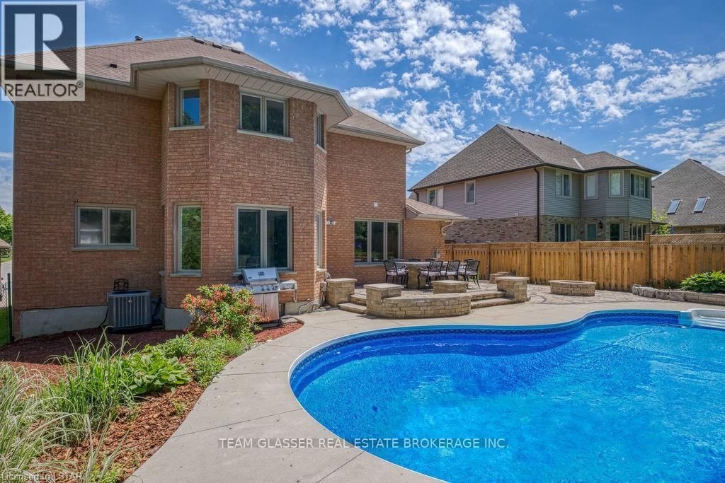 103 ROSE HIP PLACE Image 41
