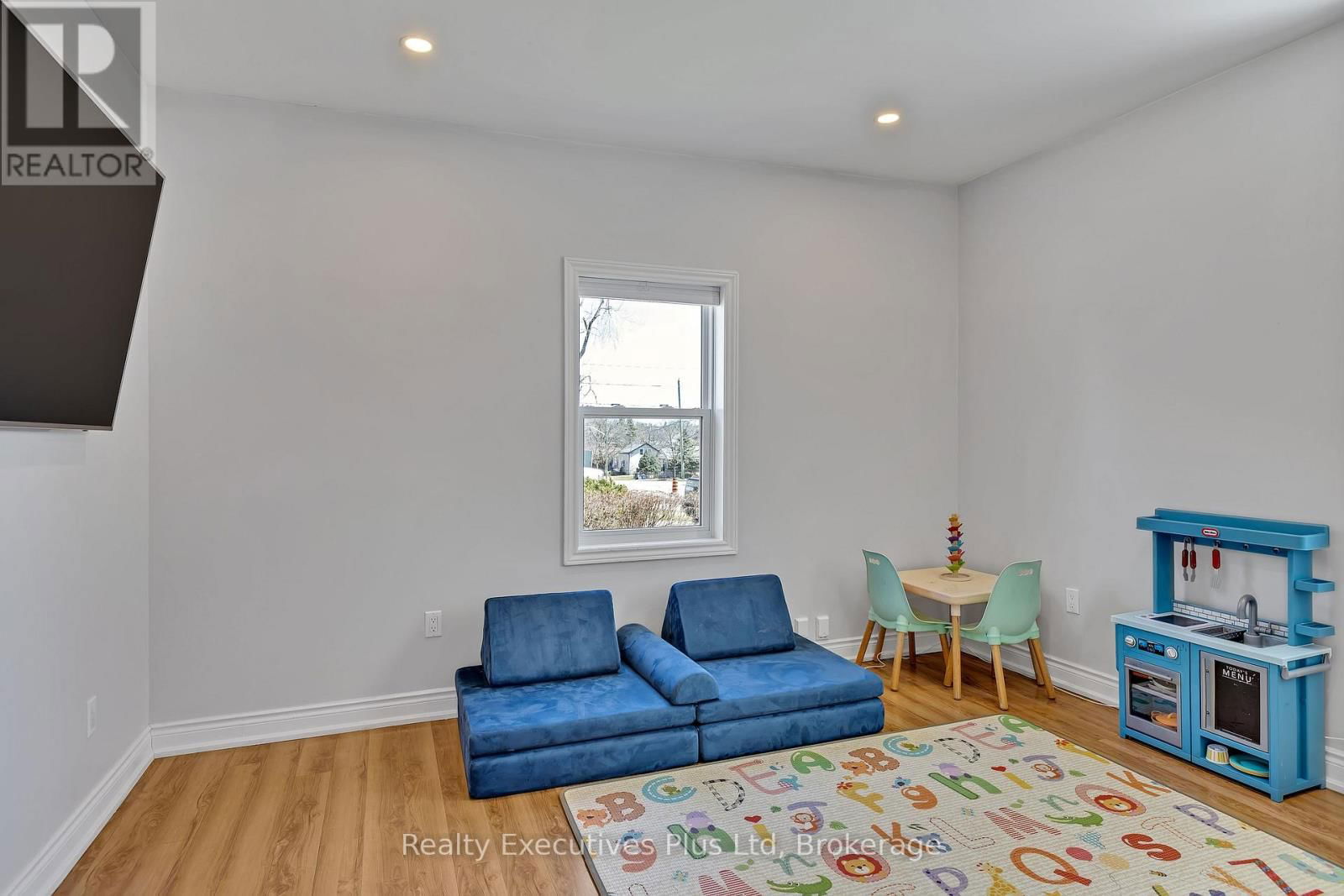 106 KING STREET Image 10