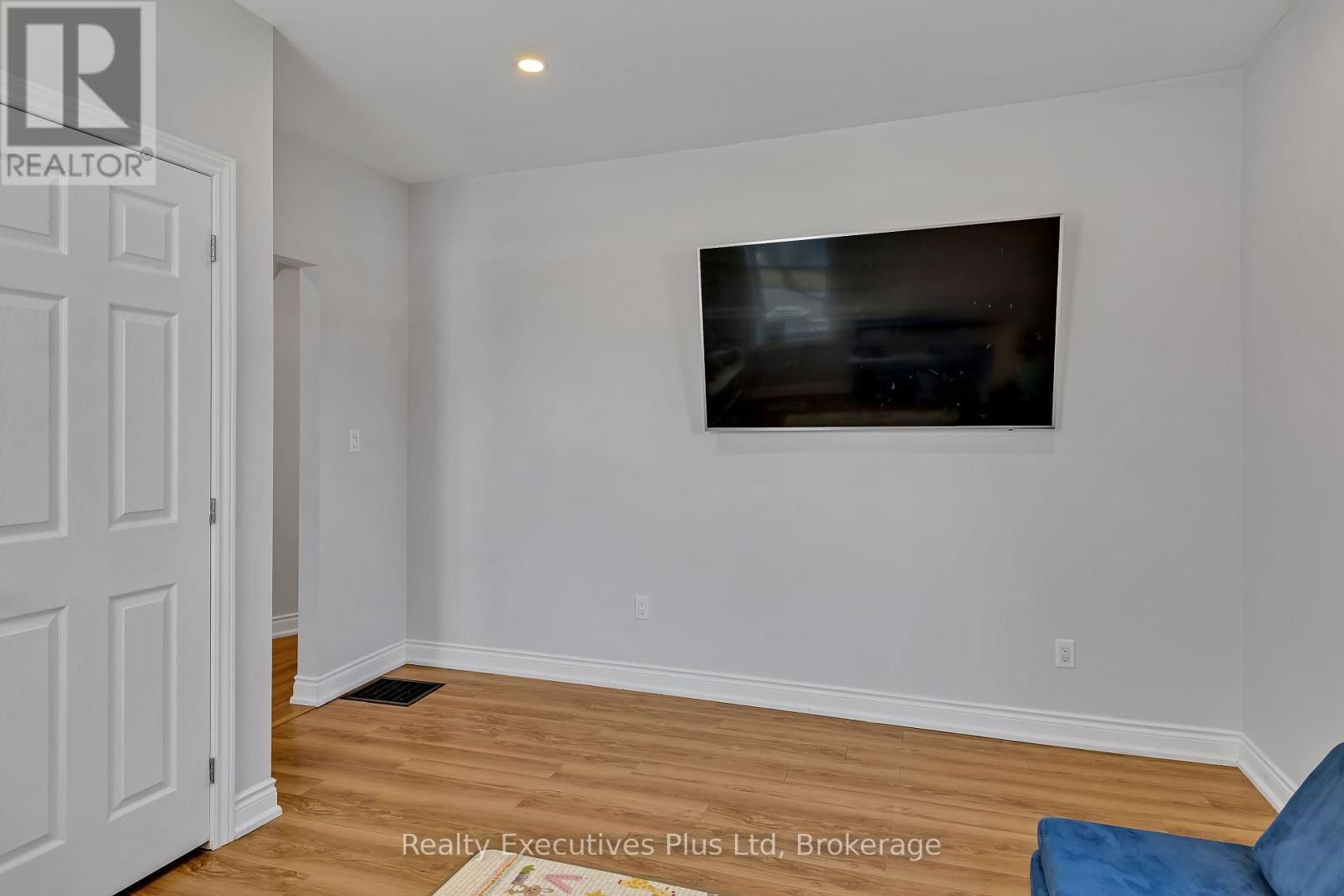 106 KING STREET Image 12