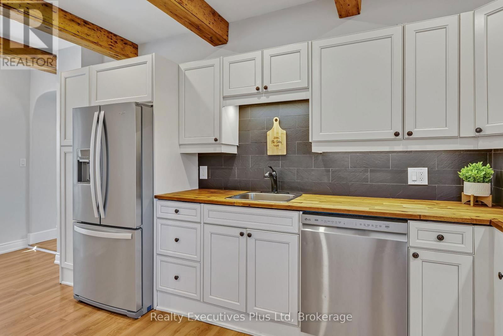 106 KING STREET Image 16