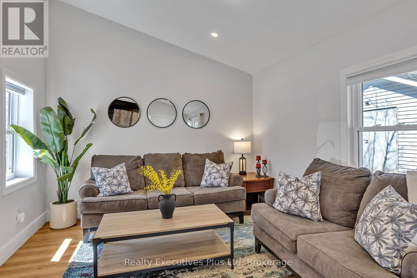 106 KING STREET Image 22