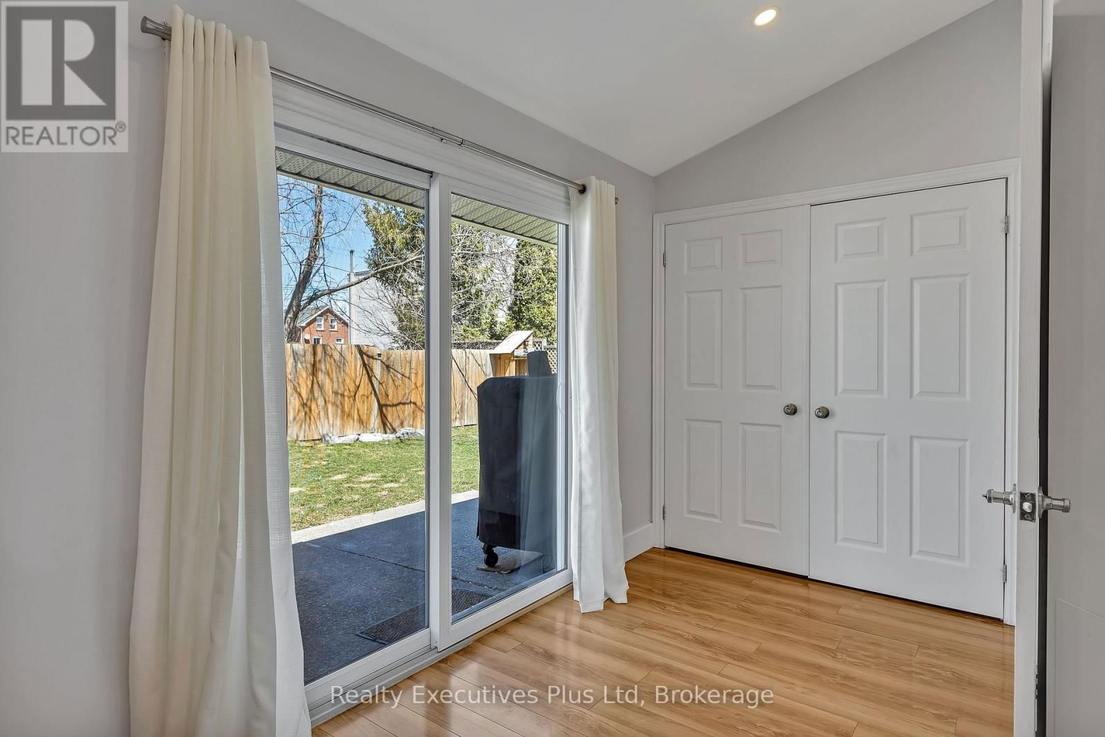 106 KING STREET Image 26