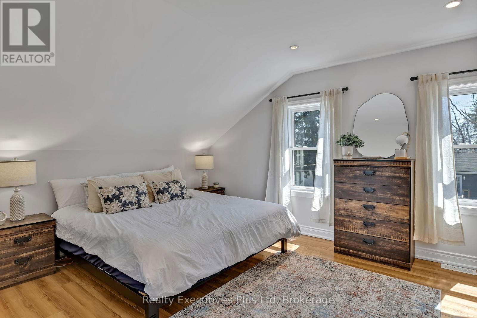 106 KING STREET Image 31