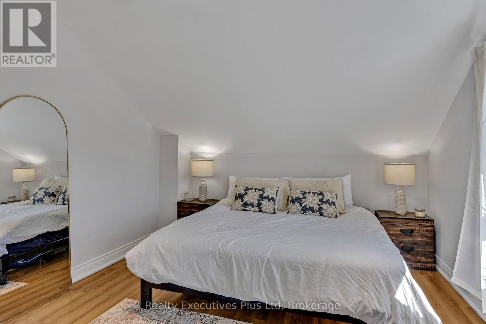 106 KING STREET Image 32