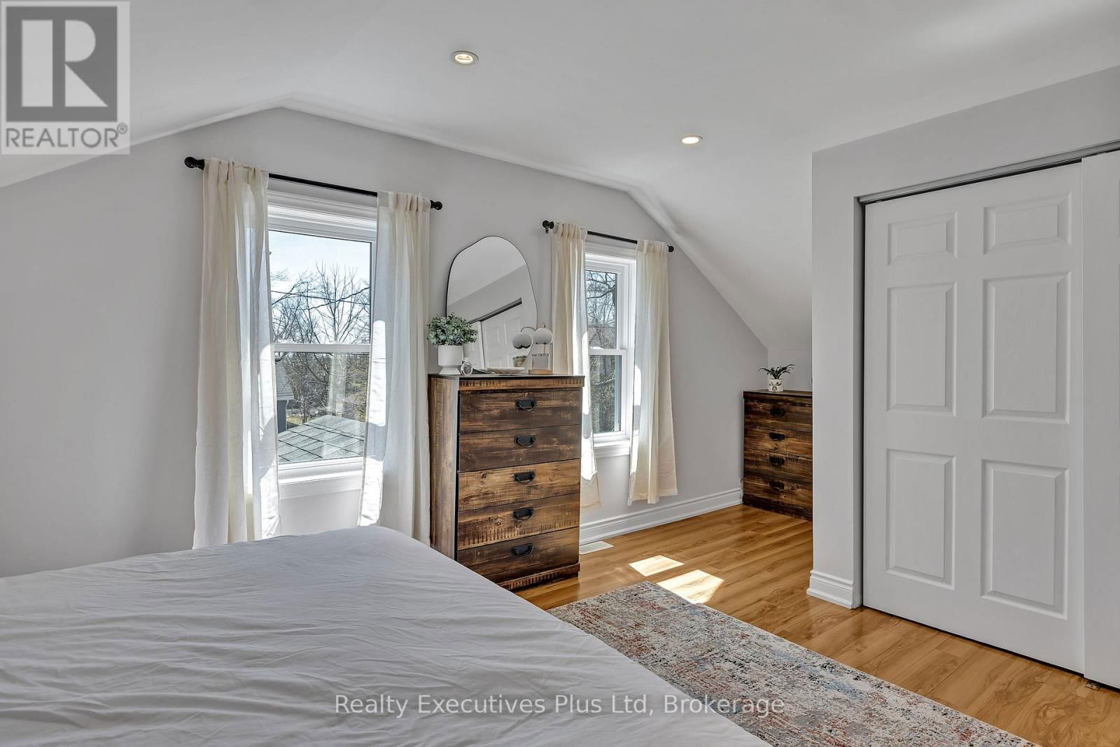 106 KING STREET Image 34