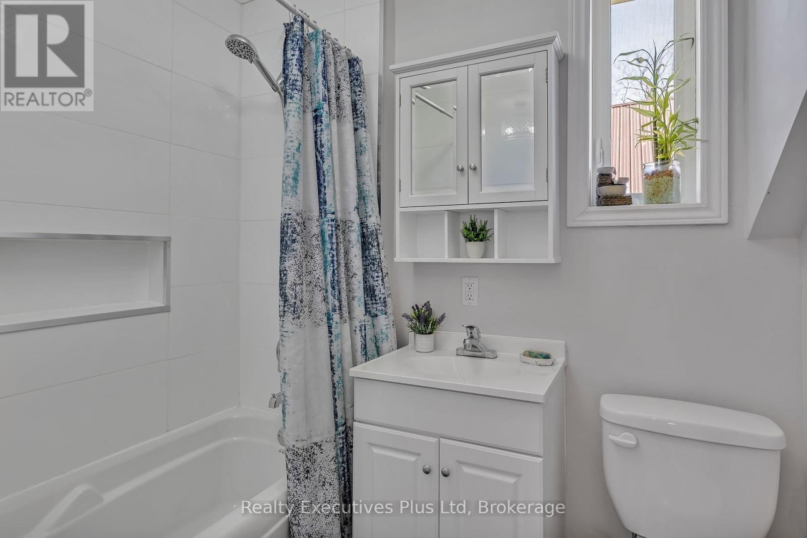 106 KING STREET Image 35
