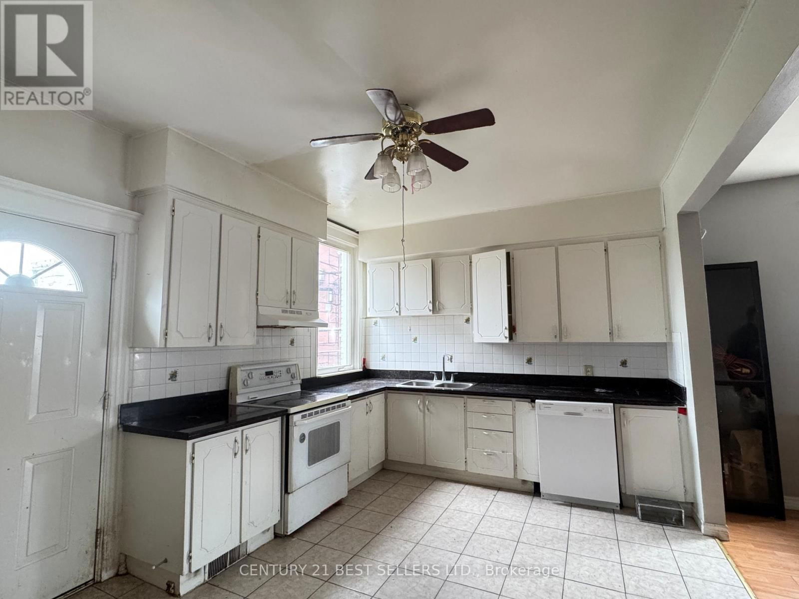 12 ARTHUR AVENUE NORTH Image 10