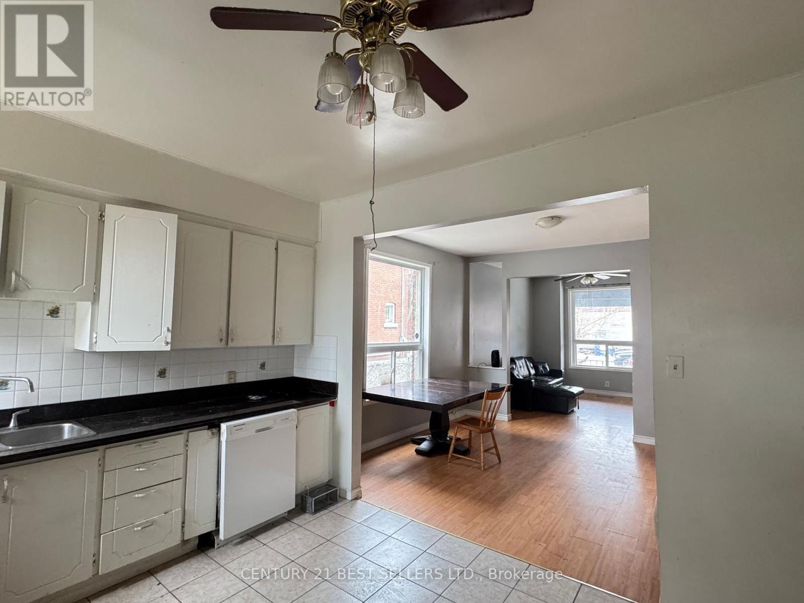 12 ARTHUR AVENUE NORTH Image 11