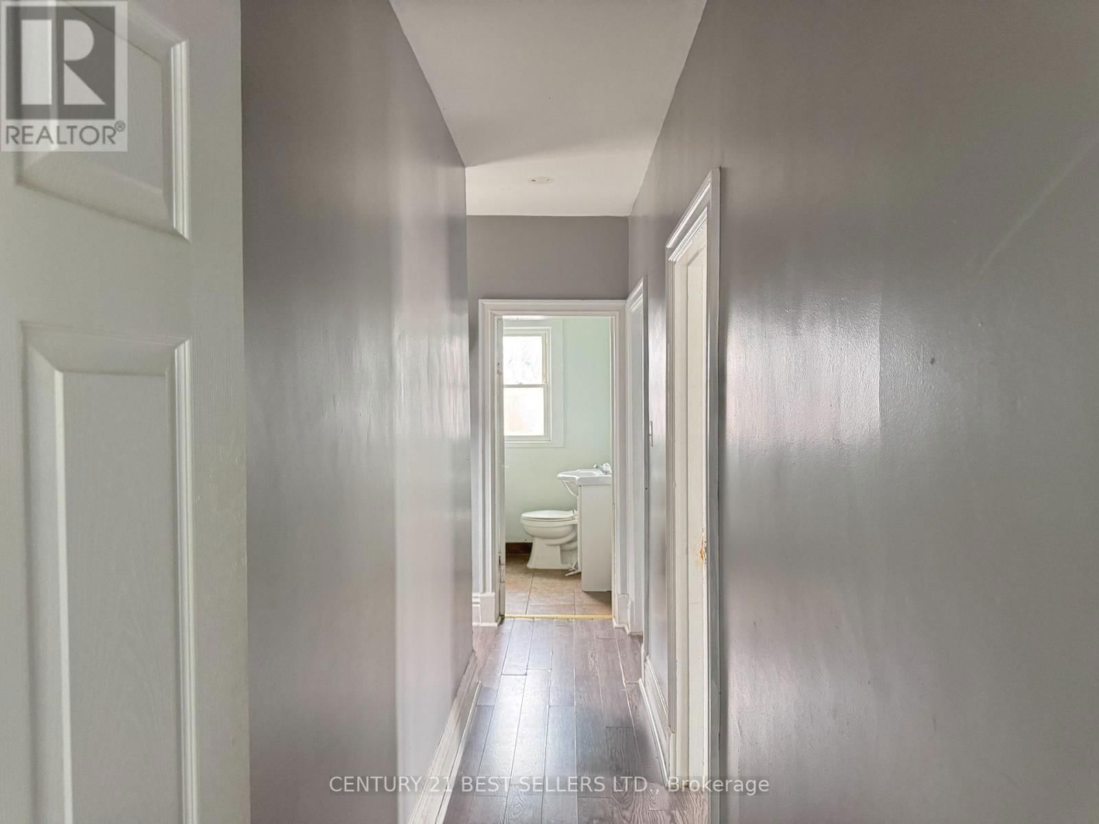 12 ARTHUR AVENUE NORTH Image 17