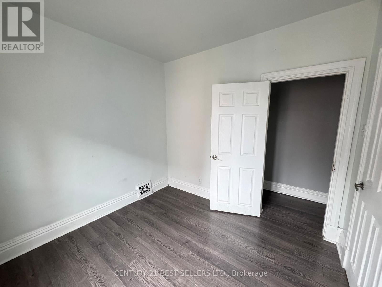 12 ARTHUR AVENUE NORTH Image 19