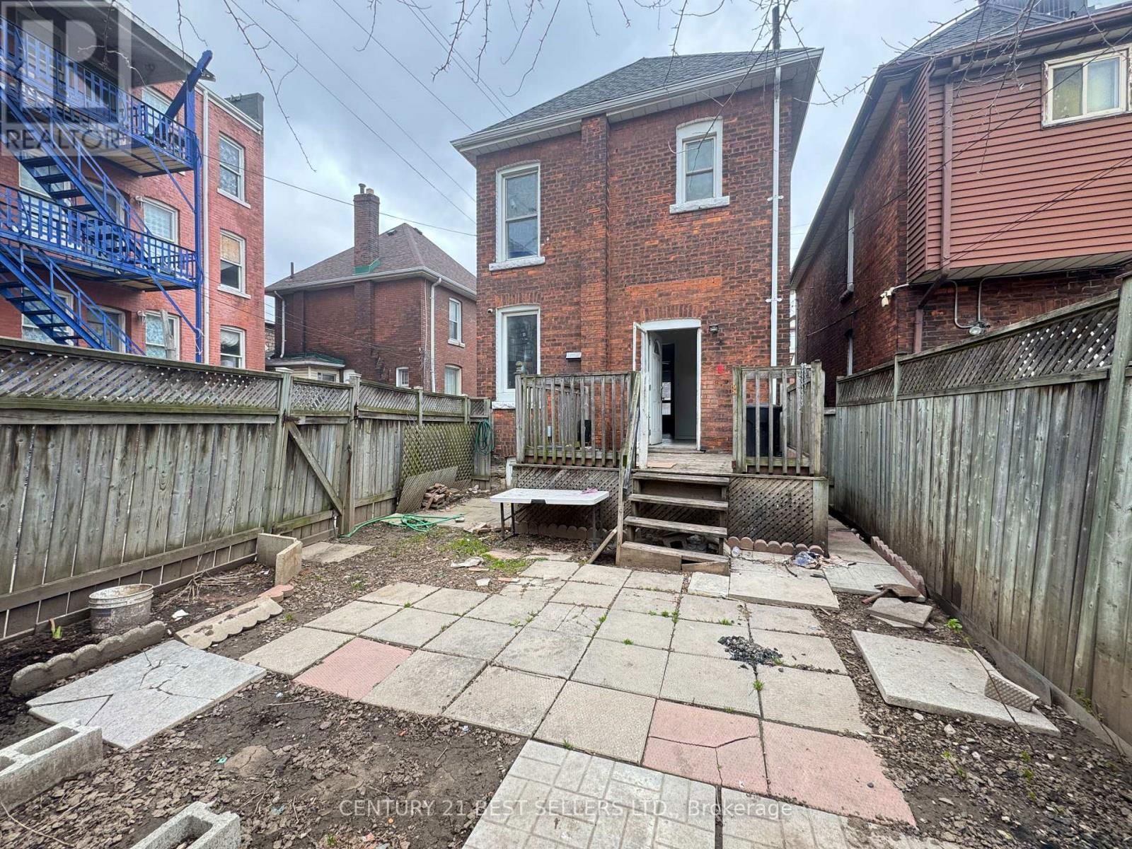 12 ARTHUR AVENUE NORTH Image 27
