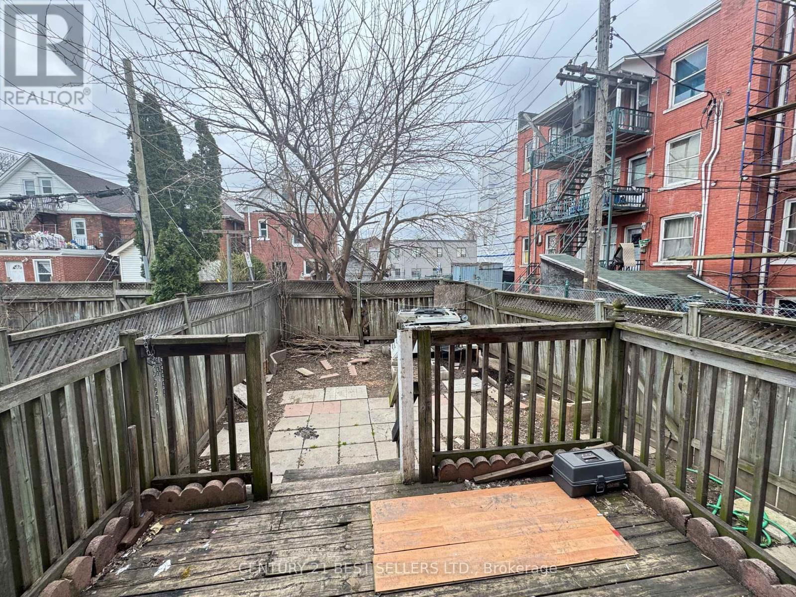 12 ARTHUR AVENUE NORTH Image 28
