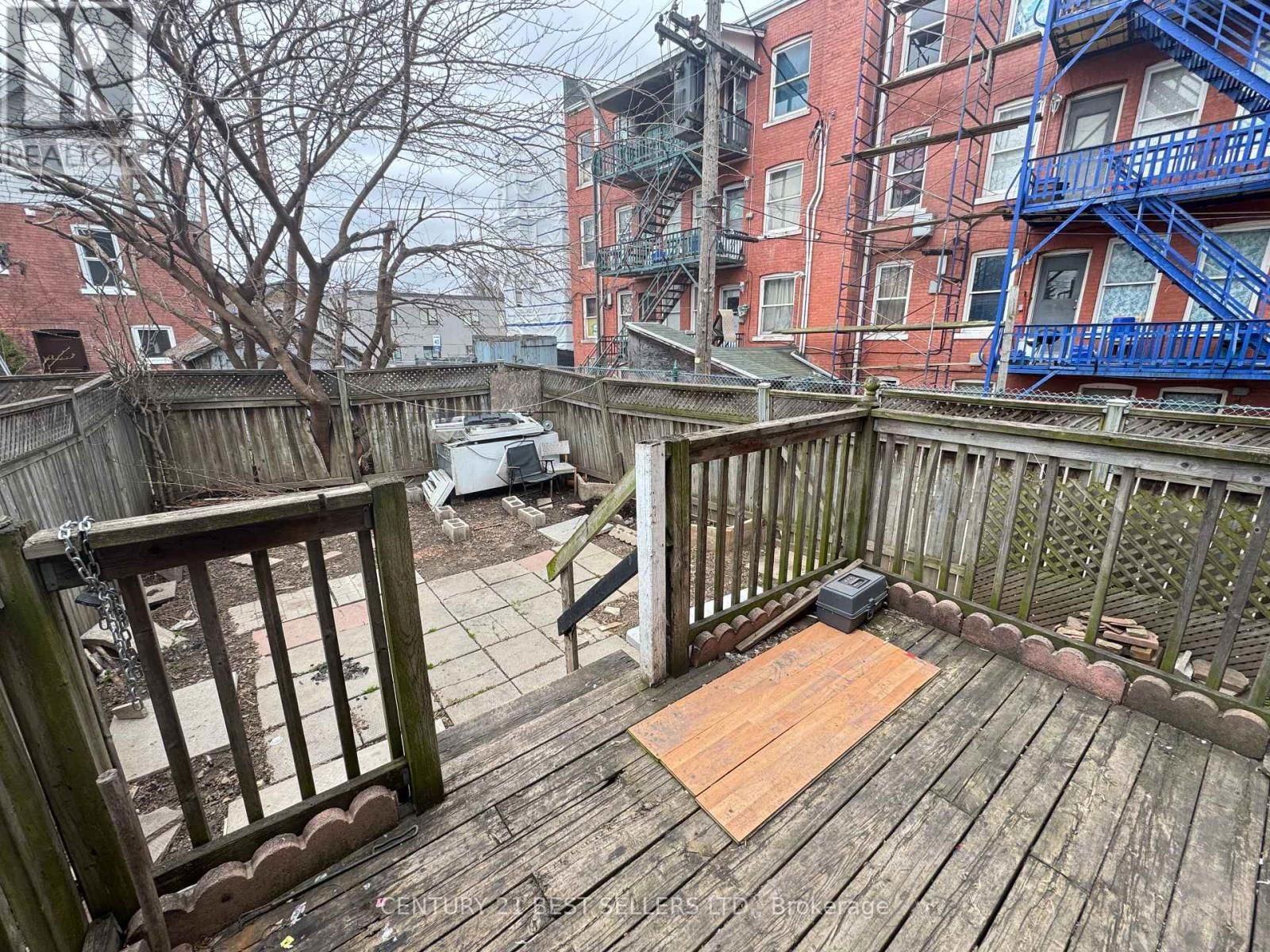 12 ARTHUR AVENUE NORTH Image 29