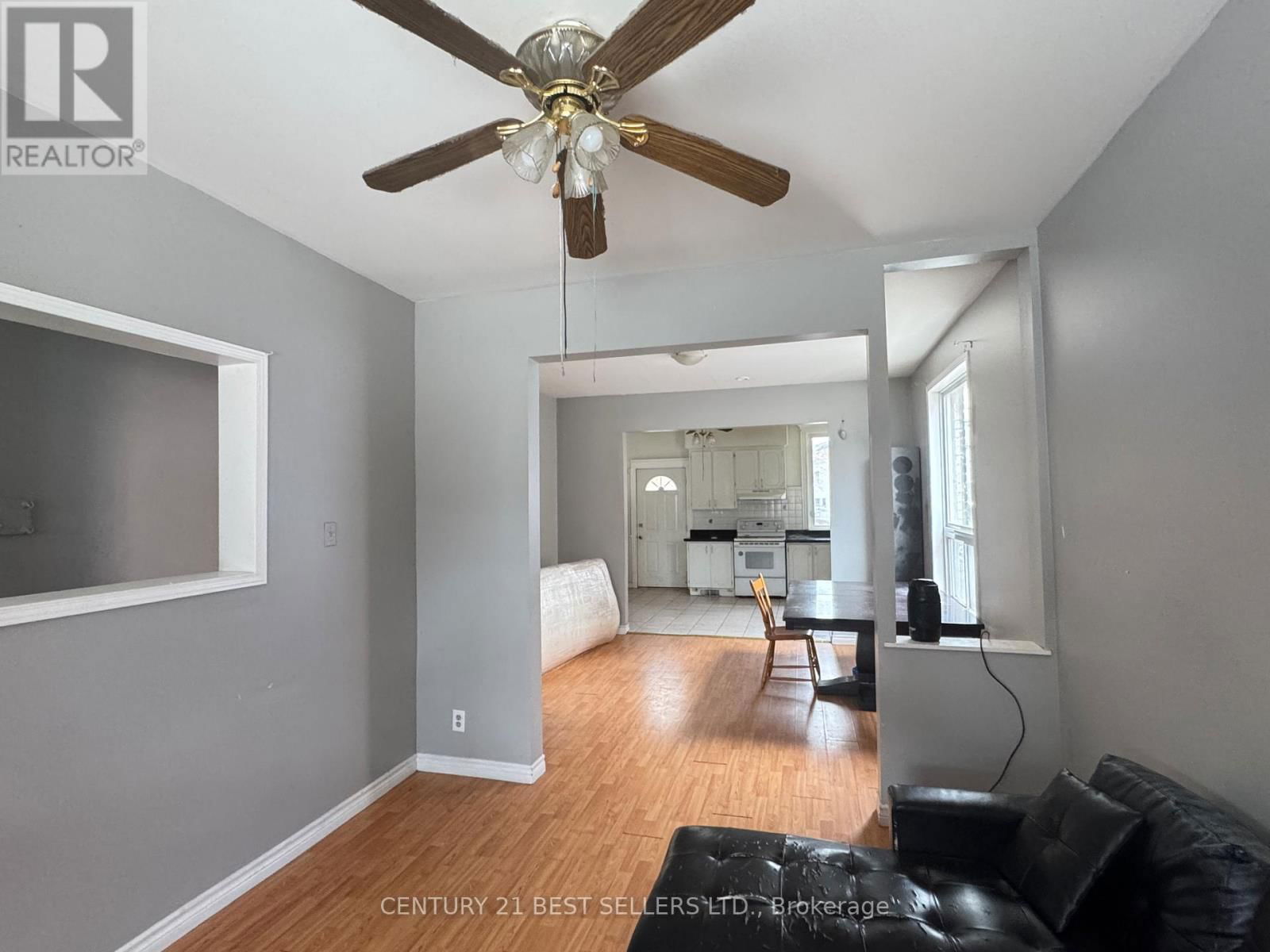12 ARTHUR AVENUE NORTH Image 3