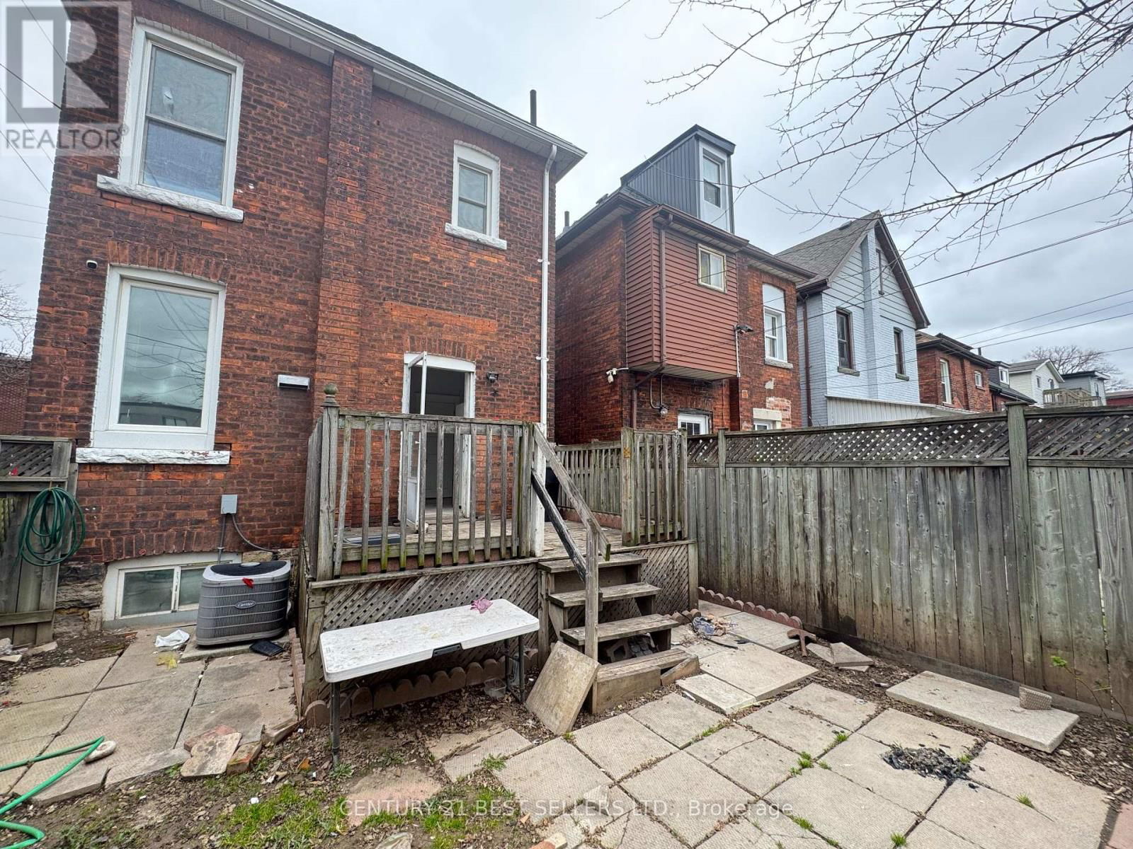 12 ARTHUR AVENUE NORTH Image 32