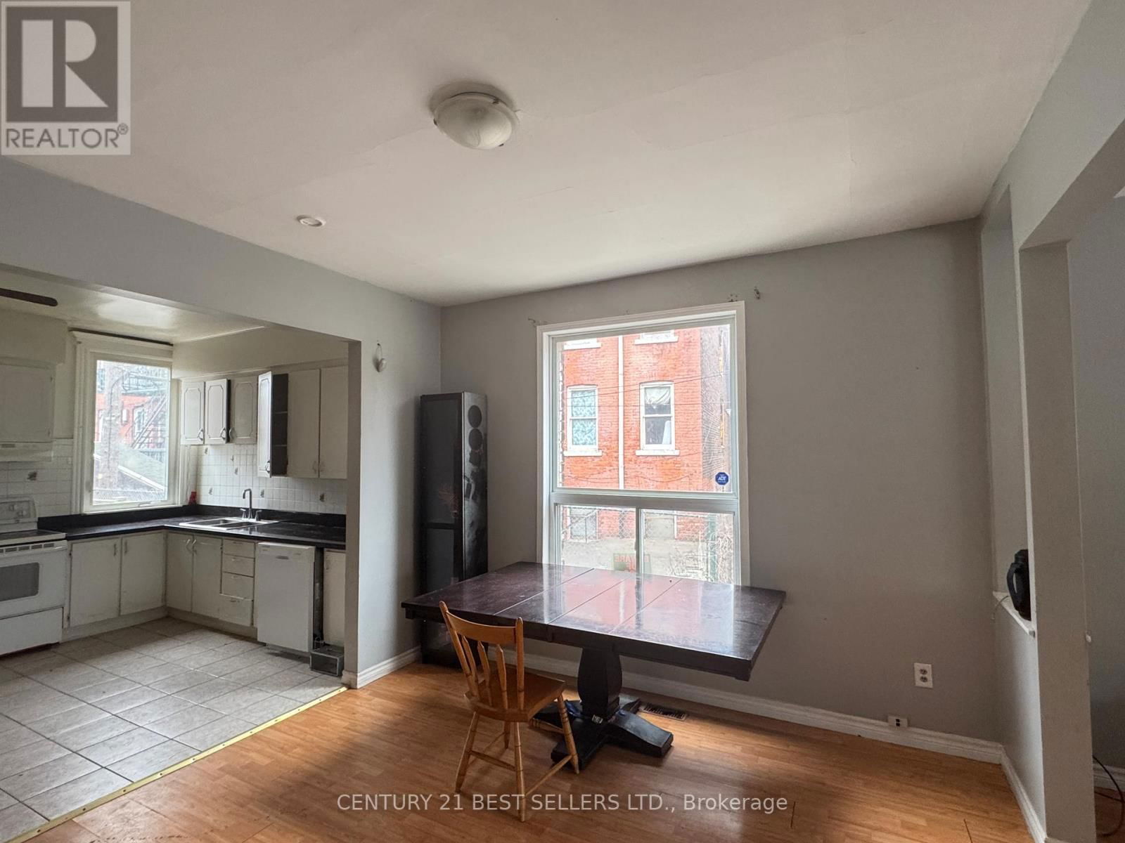 12 ARTHUR AVENUE NORTH Image 5
