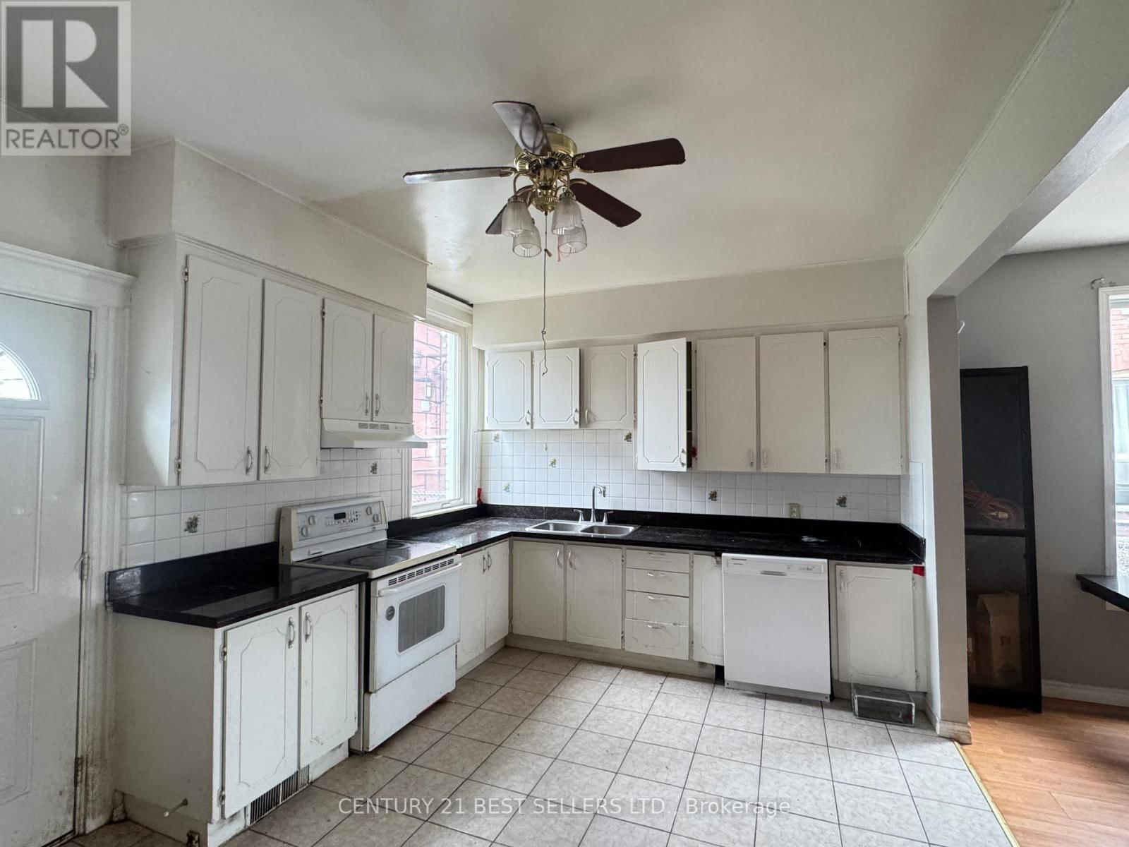 12 ARTHUR AVENUE NORTH Image 7