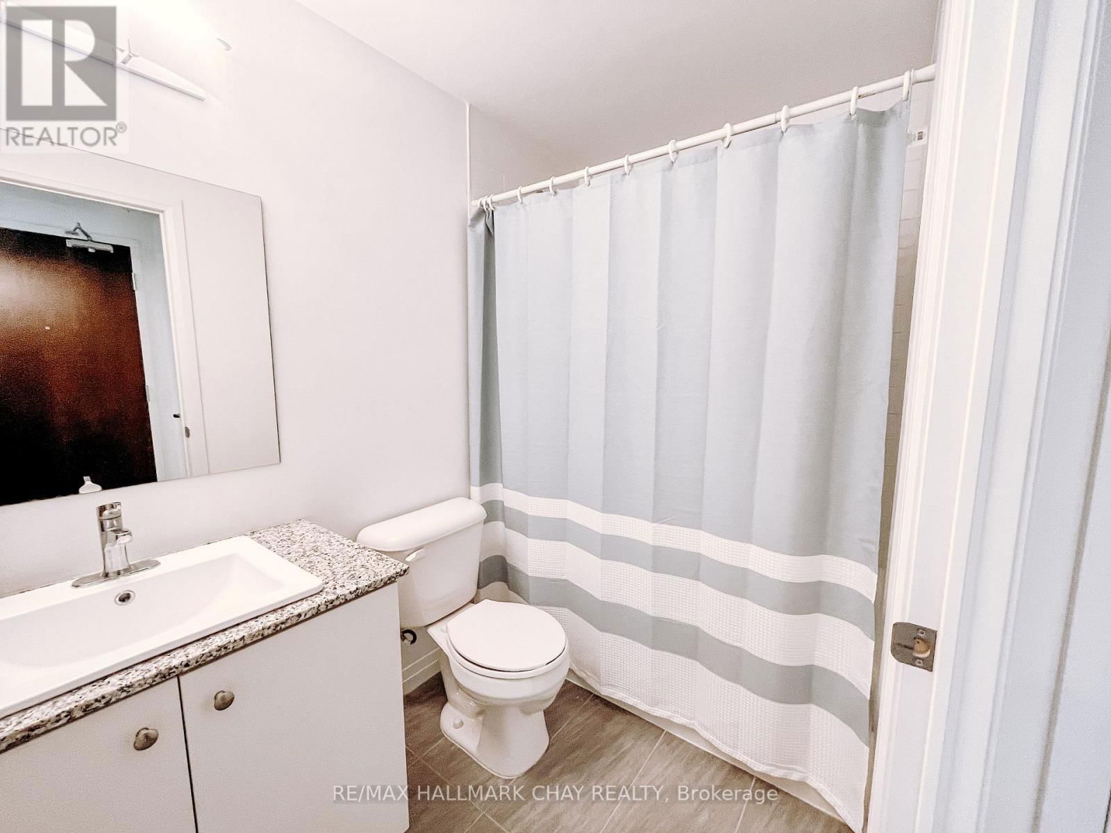 2401 - 108 GARMENT STREET Image 12