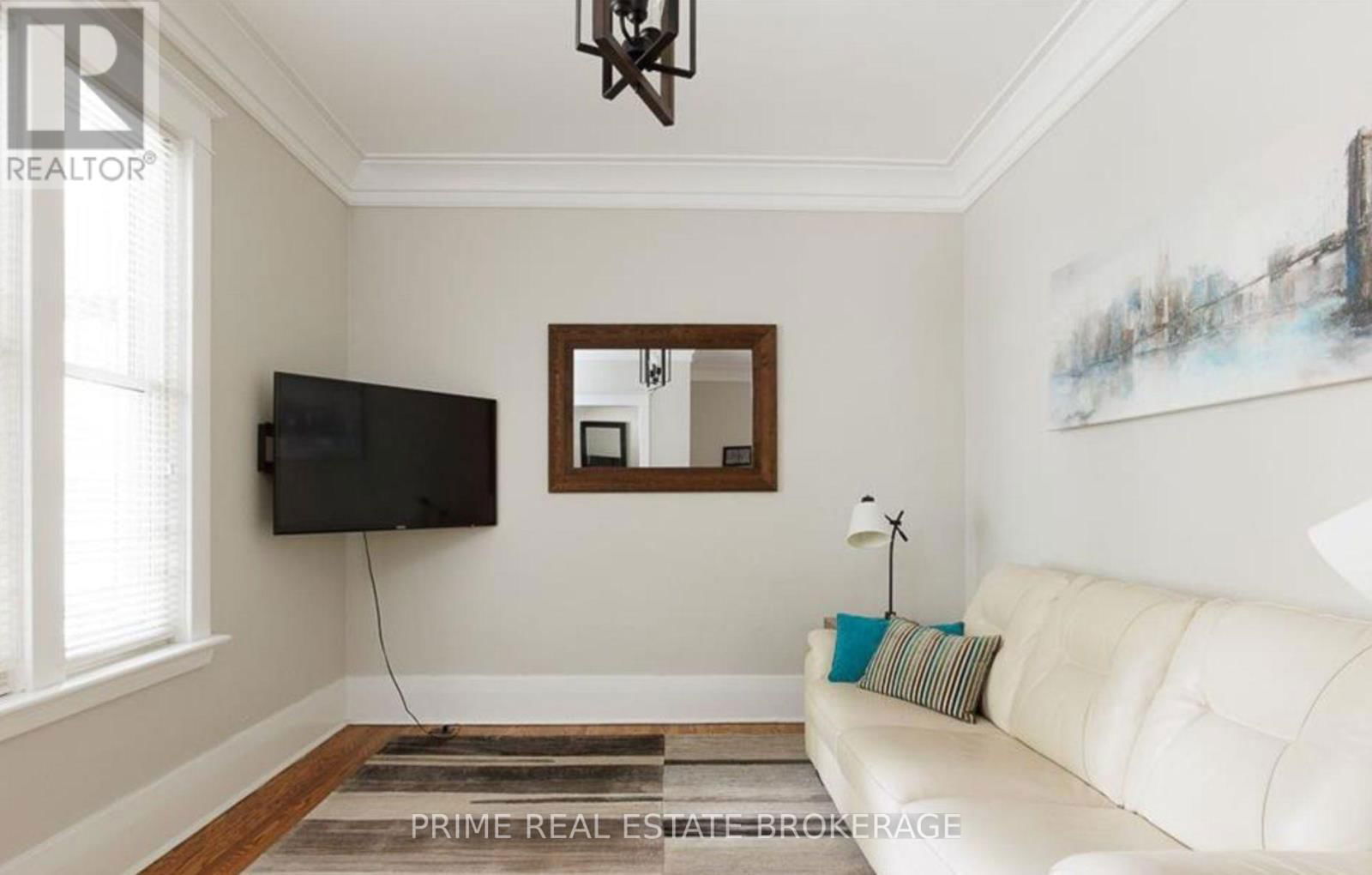 14 CARLTON AVENUE Image 2