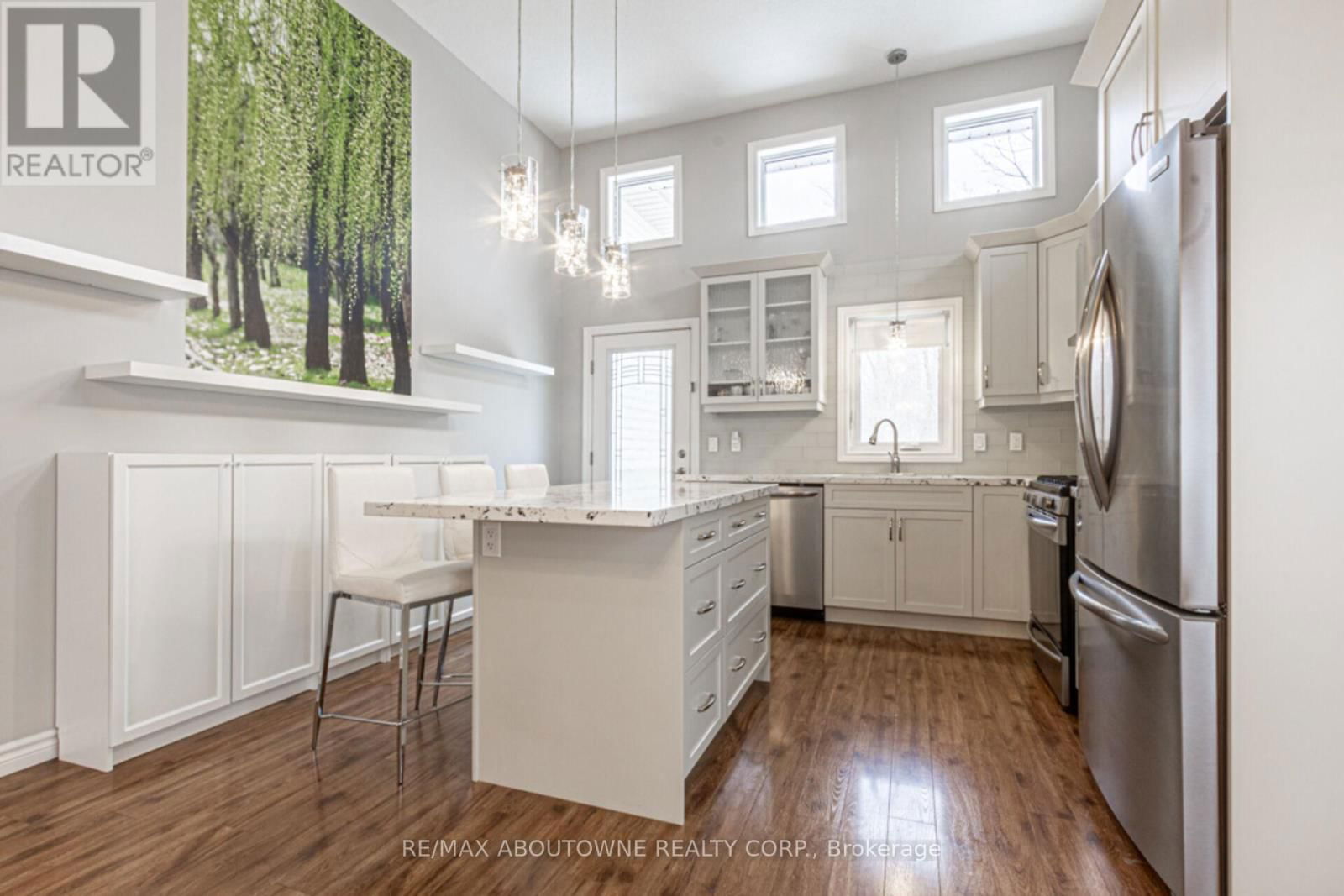 142 OLD FIELD LANE Image 9