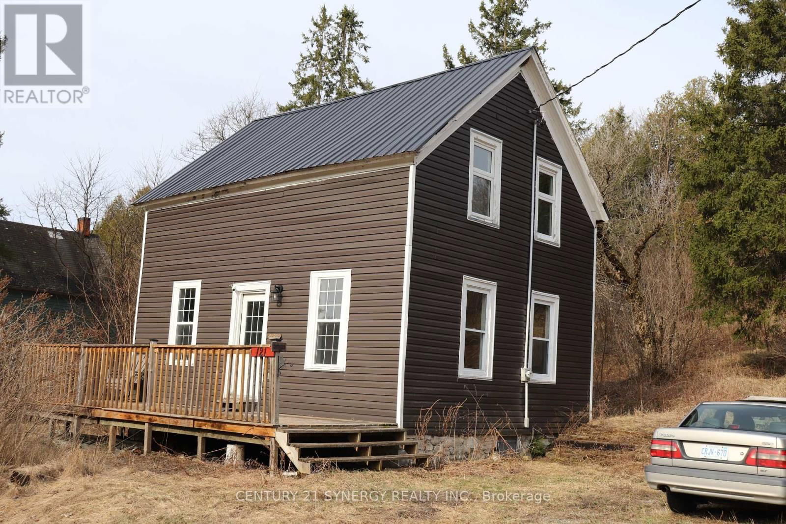121 IRON CITY ROAD NORTH Image 1