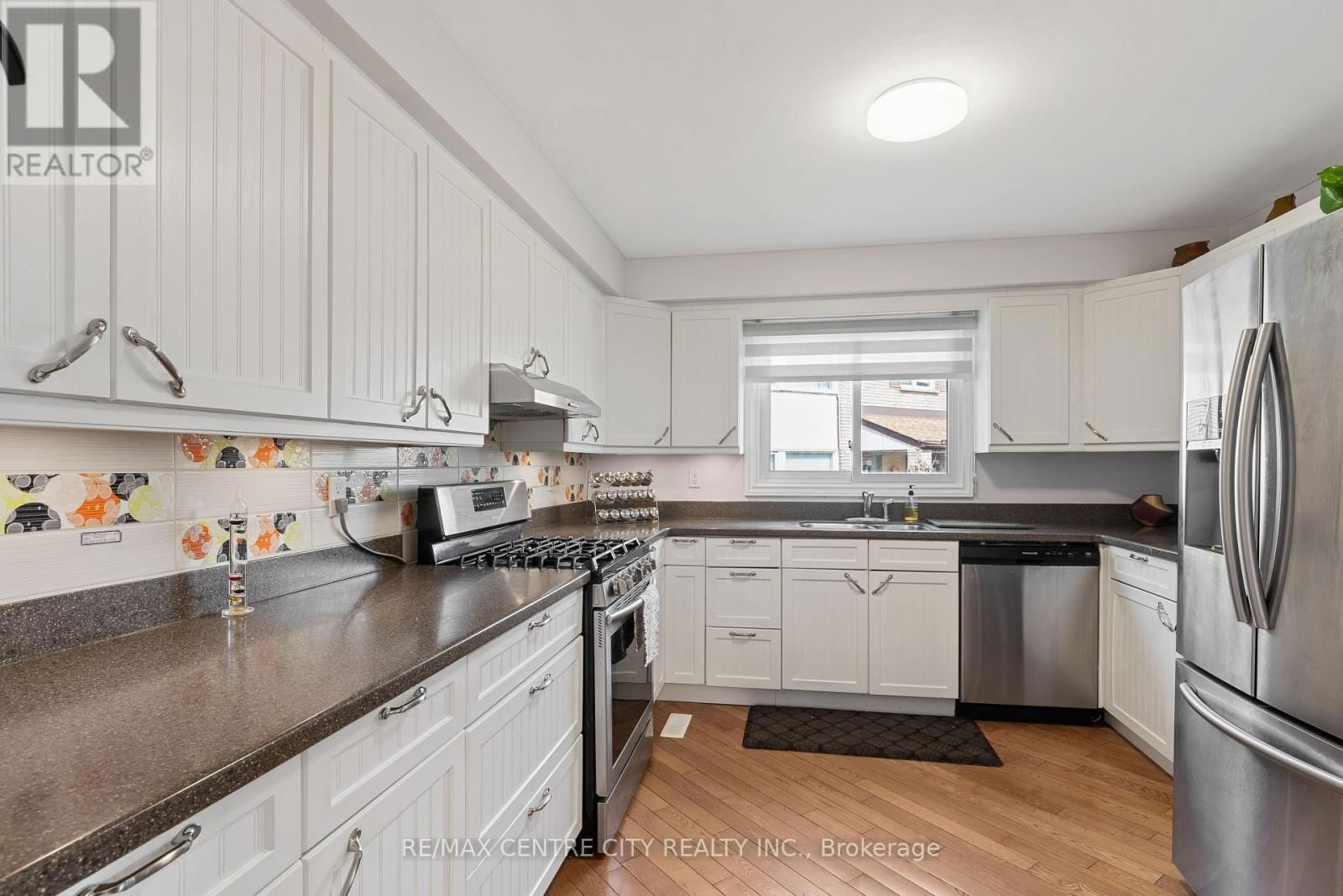 200 REGAL DRIVE Image 8